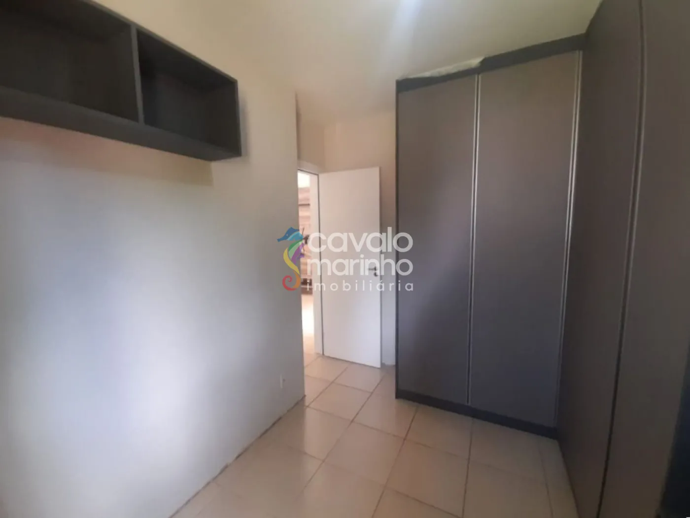 Alugar Apartamento / Padr&atilde;o em Ribeir&atilde;o Preto R$ 1.550,00 - Foto 4