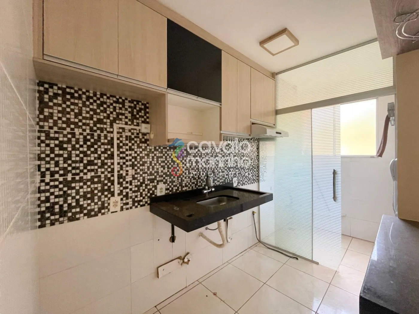 Alugar Apartamento / Padr&atilde;o em Ribeir&atilde;o Preto R$ 1.500,00 - Foto 2