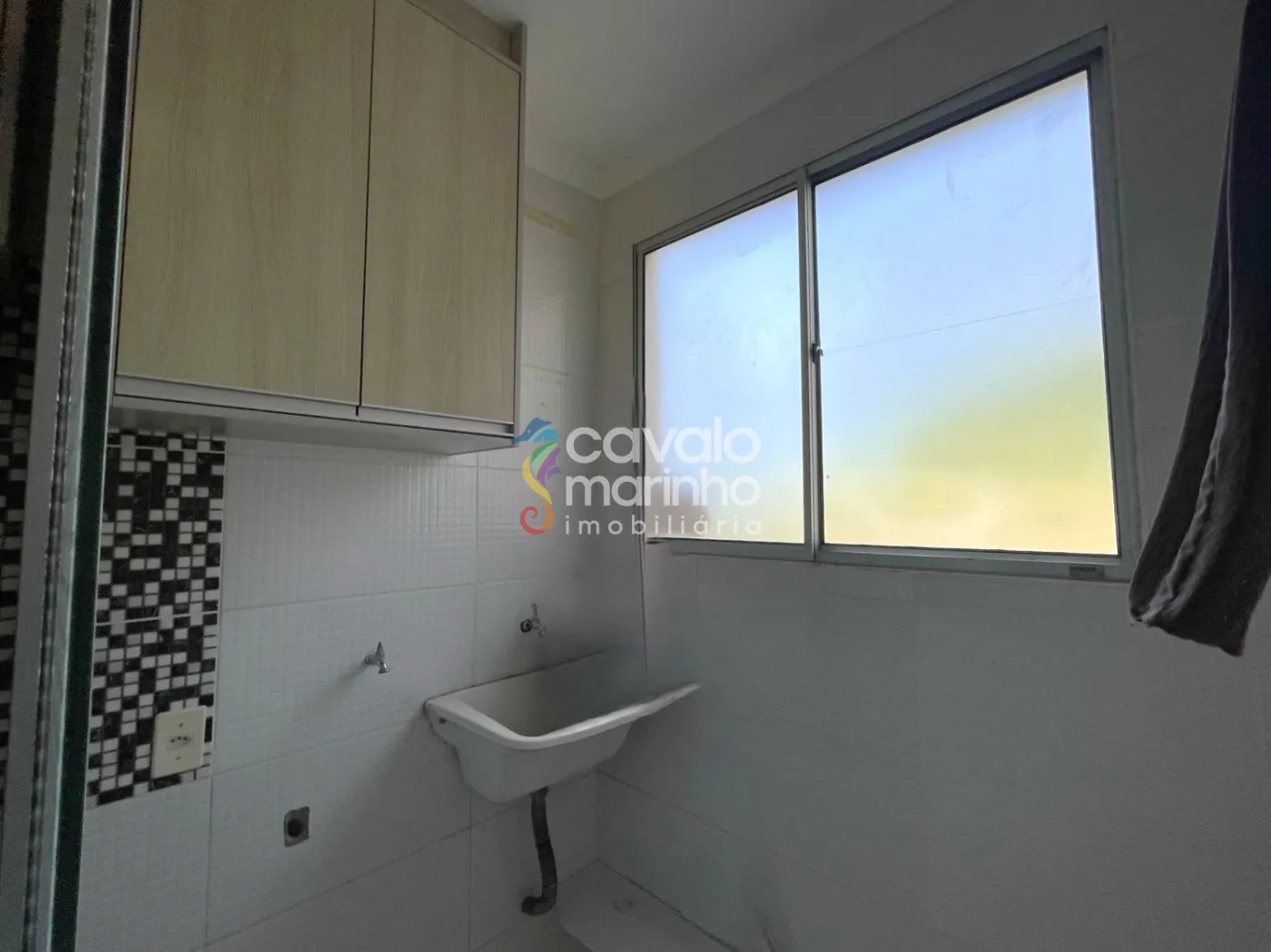 Alugar Apartamento / Padr&atilde;o em Ribeir&atilde;o Preto R$ 1.500,00 - Foto 4