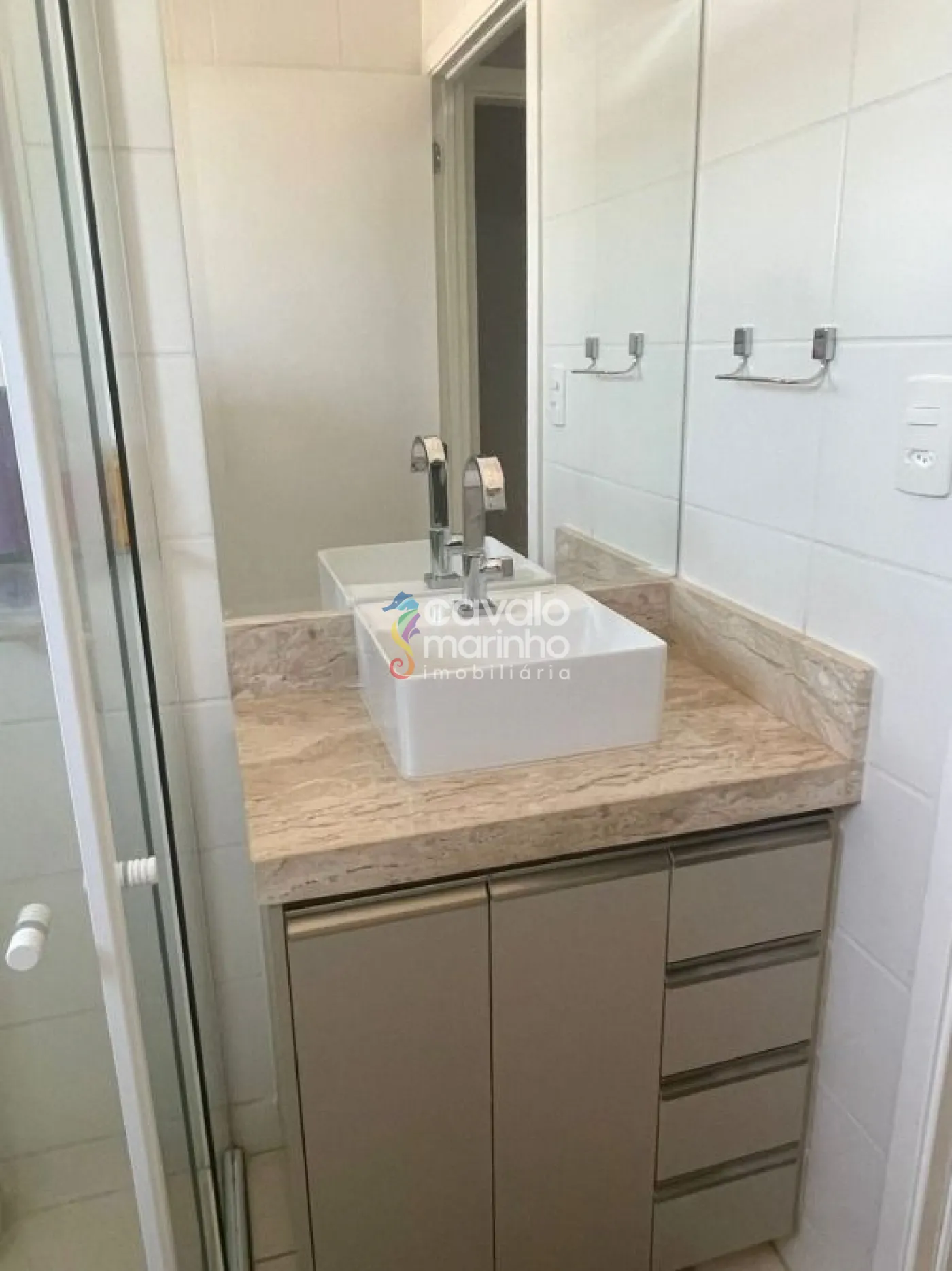 Alugar Apartamento / Padr&atilde;o em Ribeir&atilde;o Preto R$ 1.300,00 - Foto 5