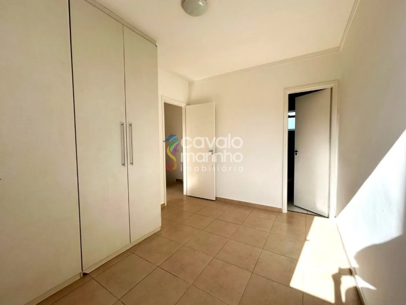 Alugar Casa / Condom&iacute;nio em Ribeir&atilde;o Preto R$ 3.000,00 - Foto 4