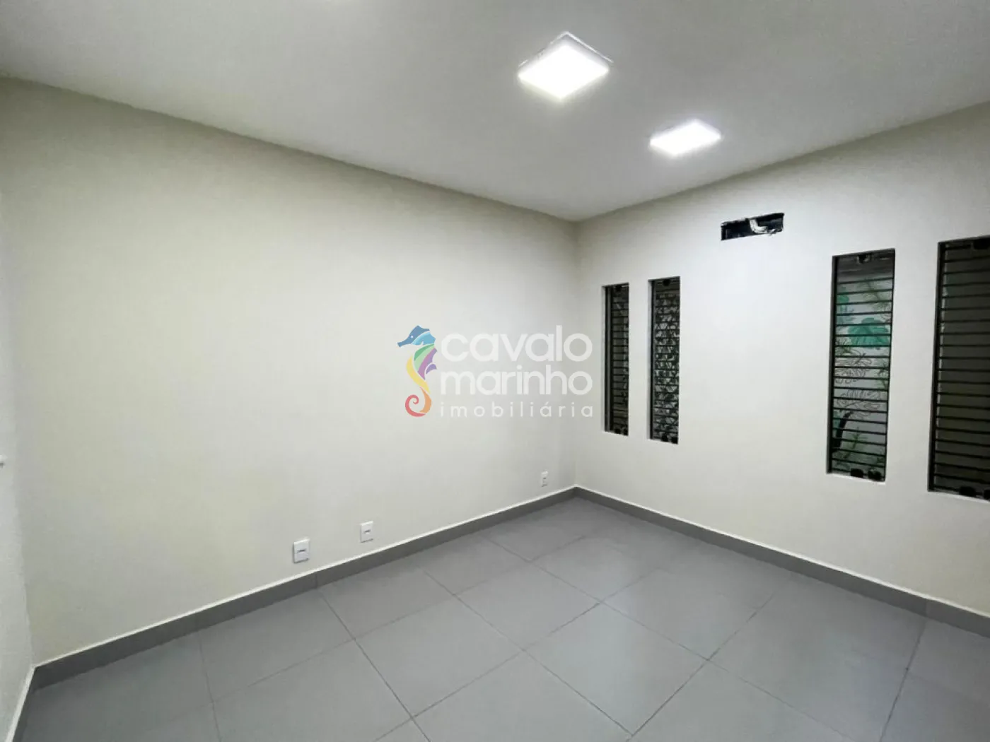 Alugar Comercial / Sala em Ribeir&atilde;o Preto R$ 850,00 - Foto 1