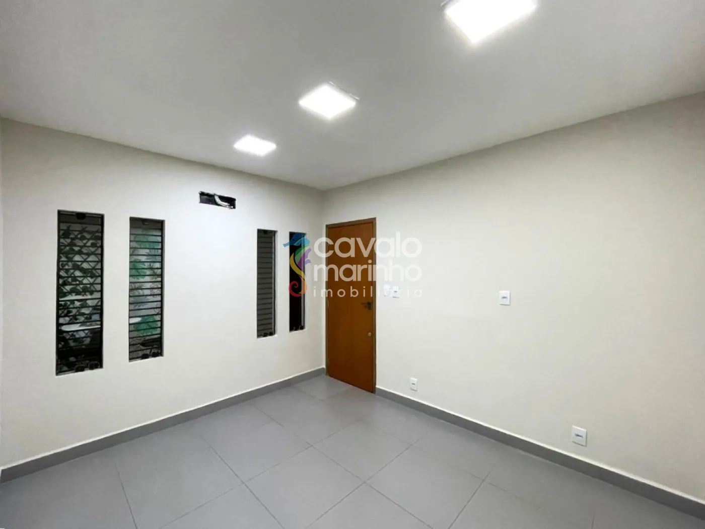 Alugar Comercial / Sala em Ribeir&atilde;o Preto R$ 850,00 - Foto 3