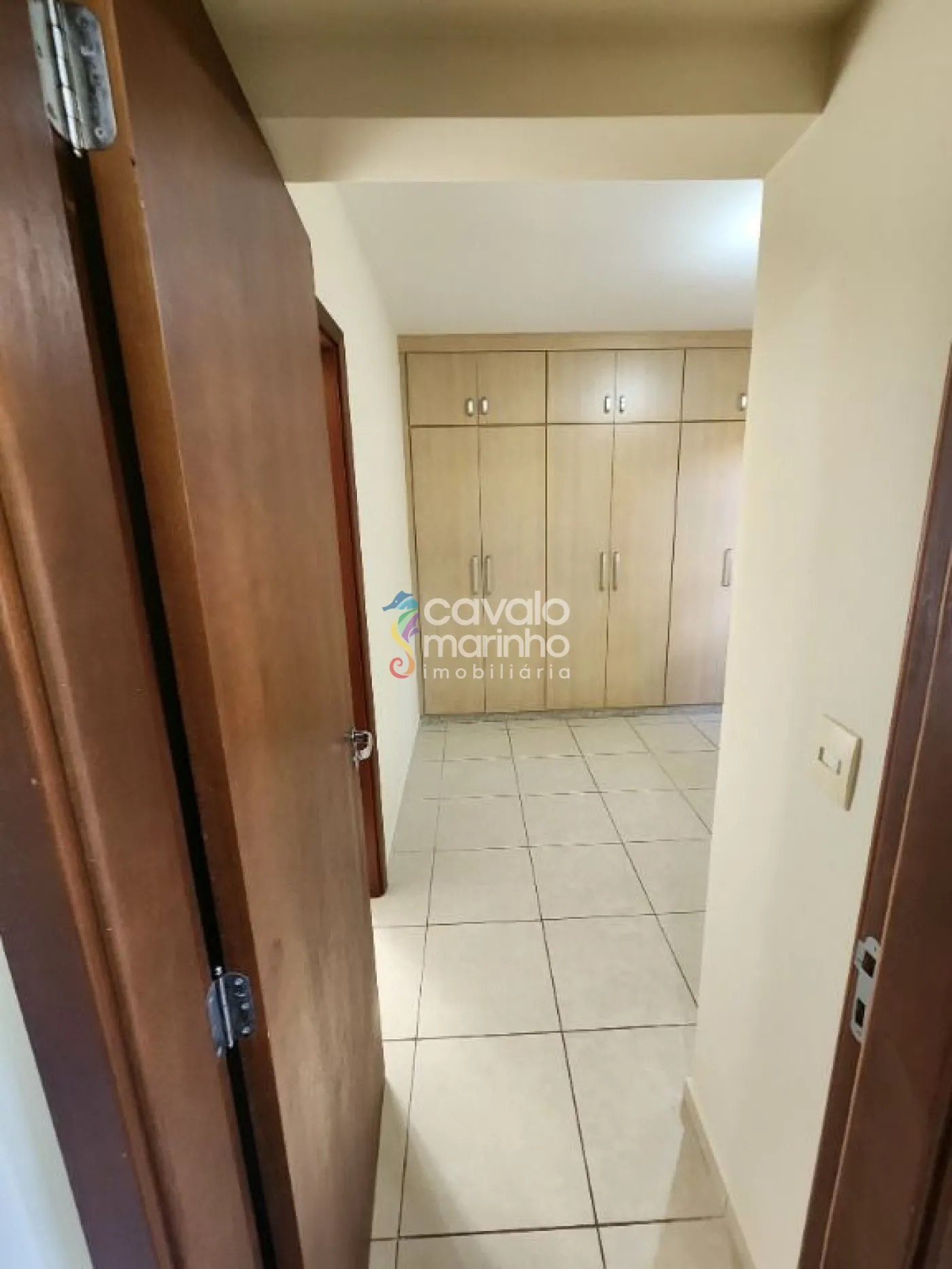 Alugar Apartamento / Padr&atilde;o em Ribeir&atilde;o Preto R$ 2.800,00 - Foto 4