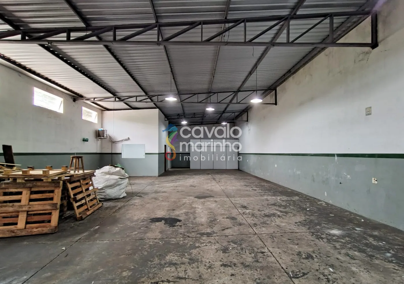 Alugar Comercial / Sal&atilde;o em Ribeir&atilde;o Preto R$ 4.000,00 - Foto 1