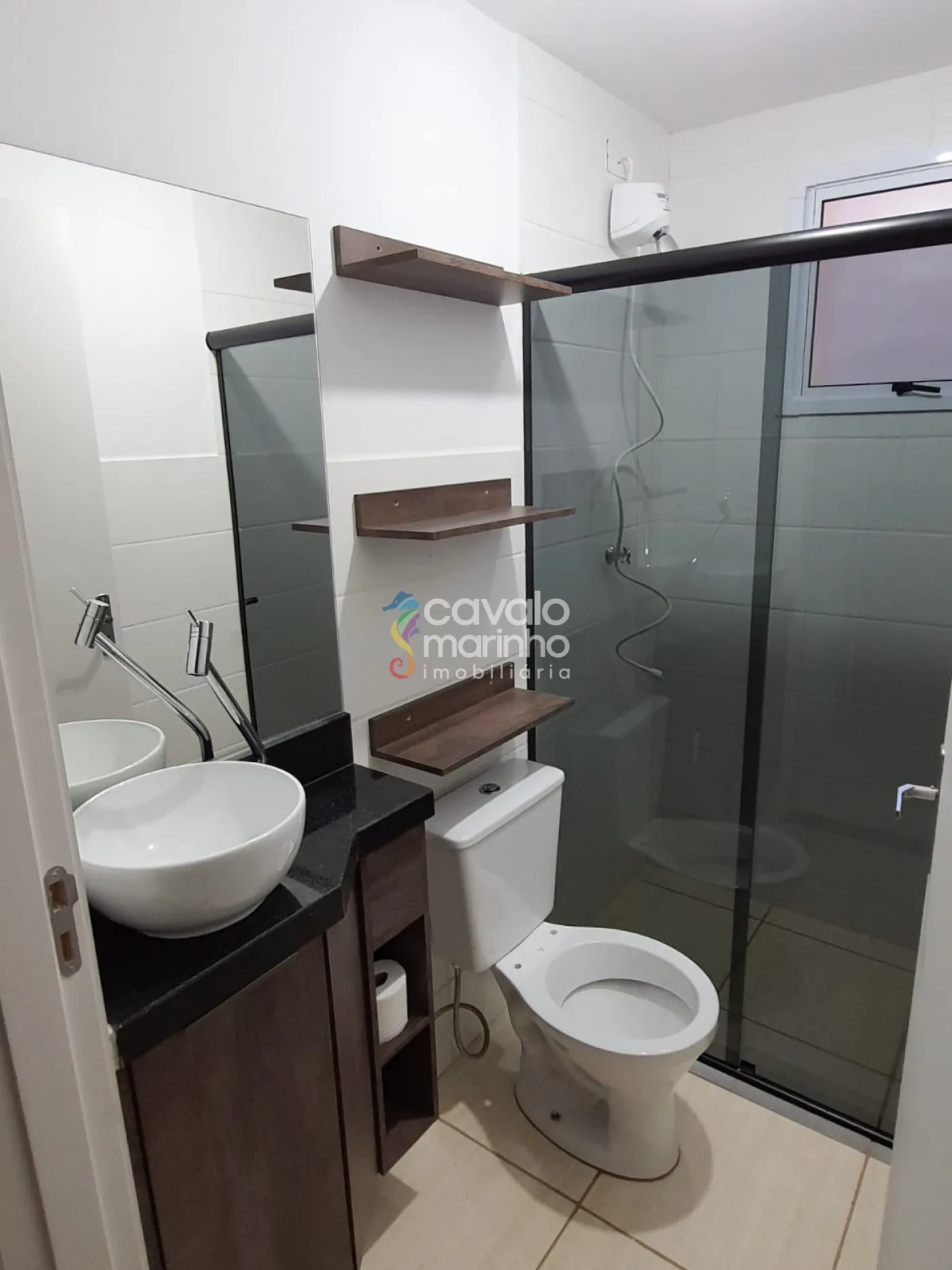 Alugar Apartamento / Padr&atilde;o em Ribeir&atilde;o Preto R$ 1.100,00 - Foto 3