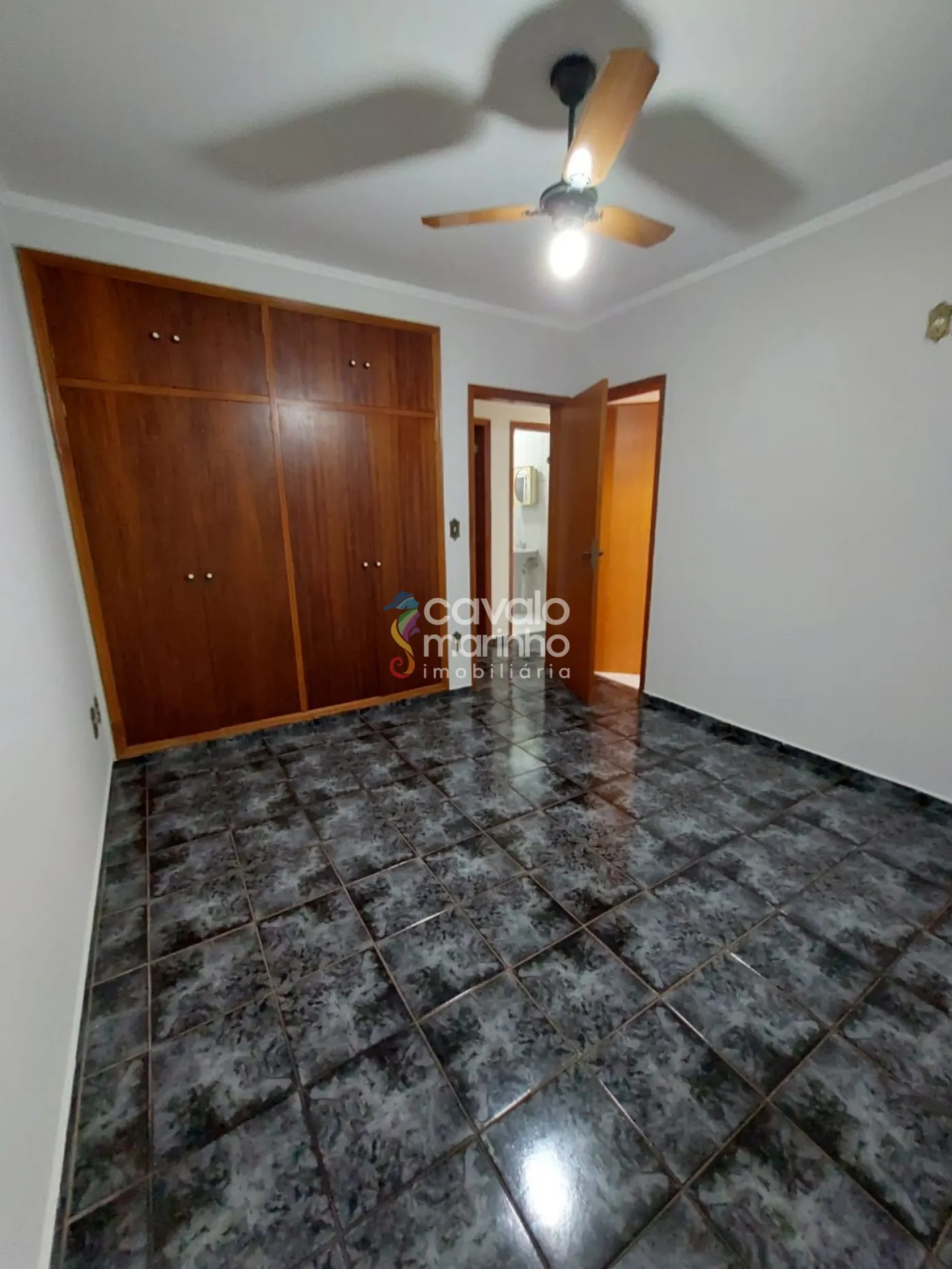 Alugar Apartamento / Padr&atilde;o em Ribeir&atilde;o Preto R$ 1.650,00 - Foto 2