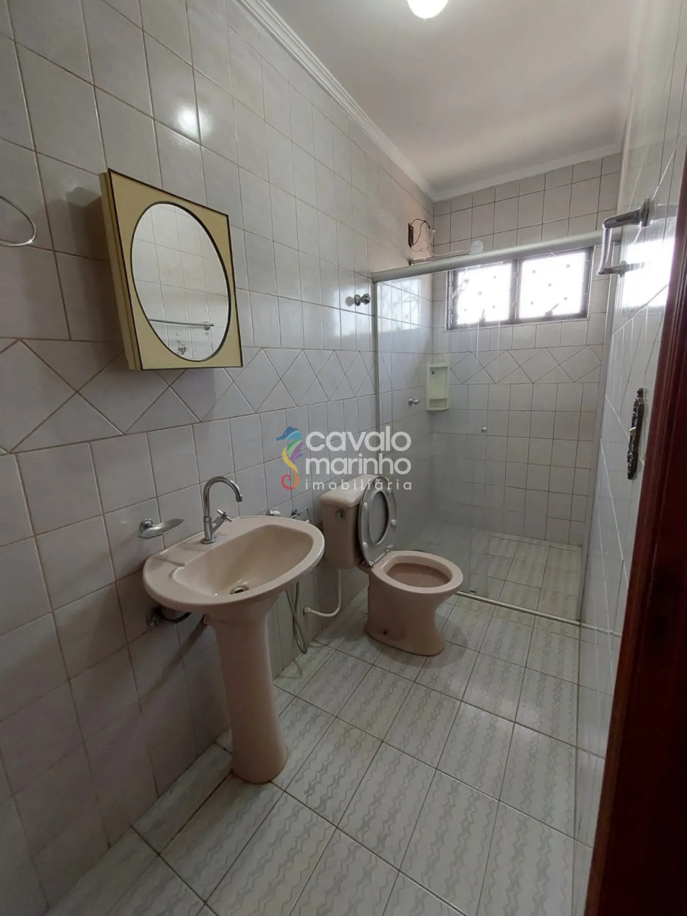 Alugar Apartamento / Padr&atilde;o em Ribeir&atilde;o Preto R$ 1.650,00 - Foto 3