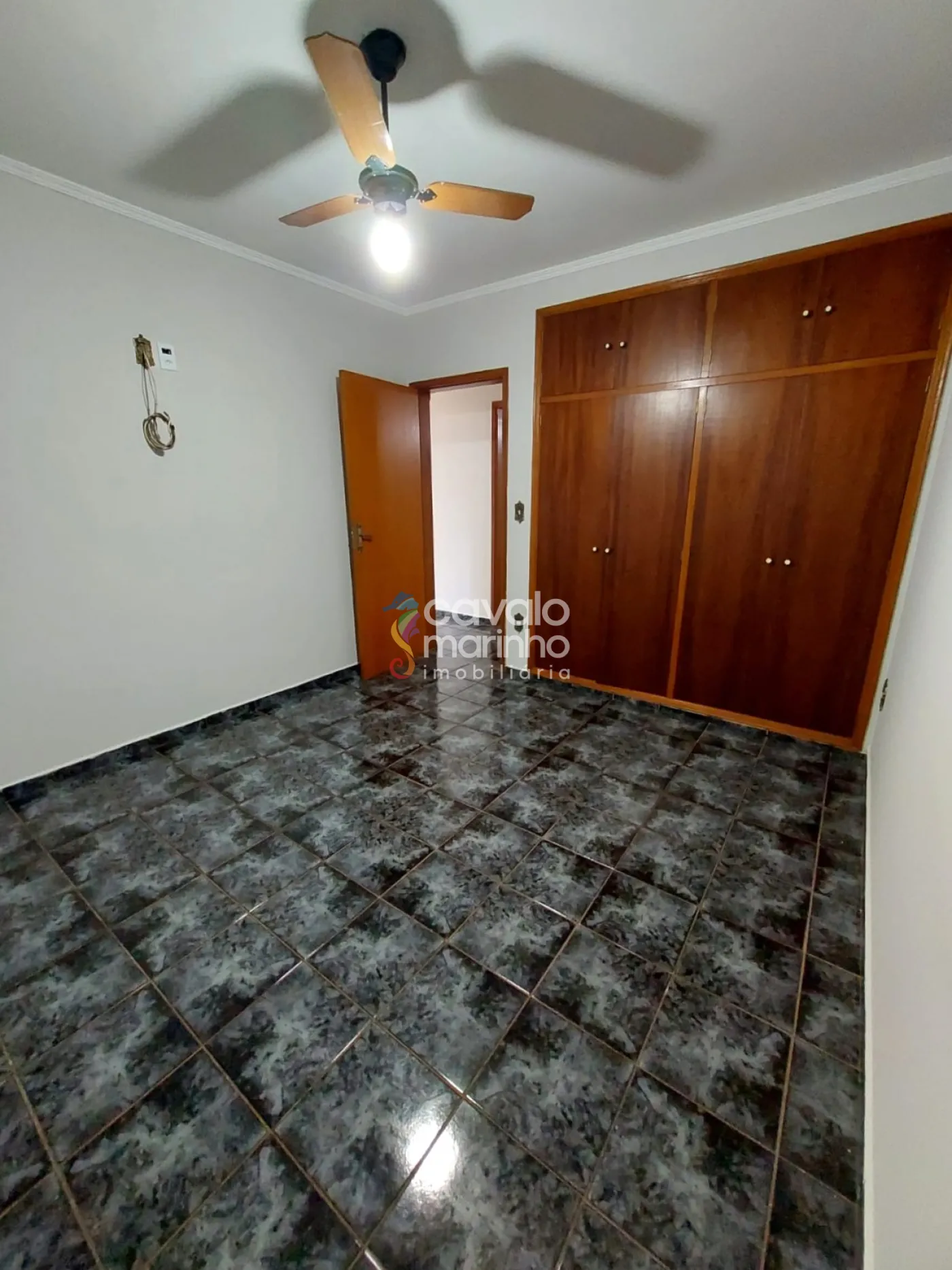 Alugar Apartamento / Padr&atilde;o em Ribeir&atilde;o Preto R$ 1.650,00 - Foto 4