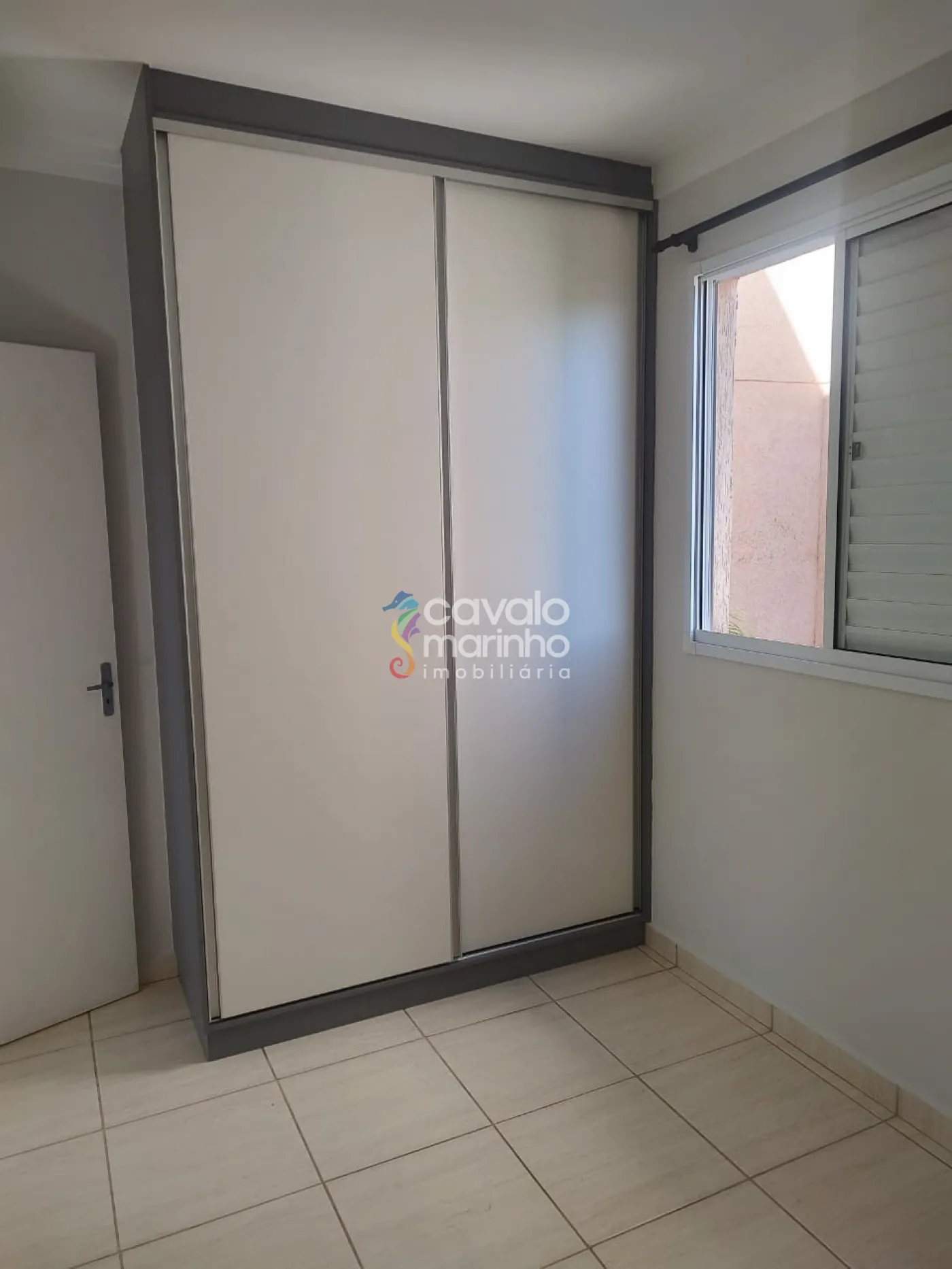 Alugar Apartamento / Padr&atilde;o em Ribeir&atilde;o Preto R$ 1.300,00 - Foto 4