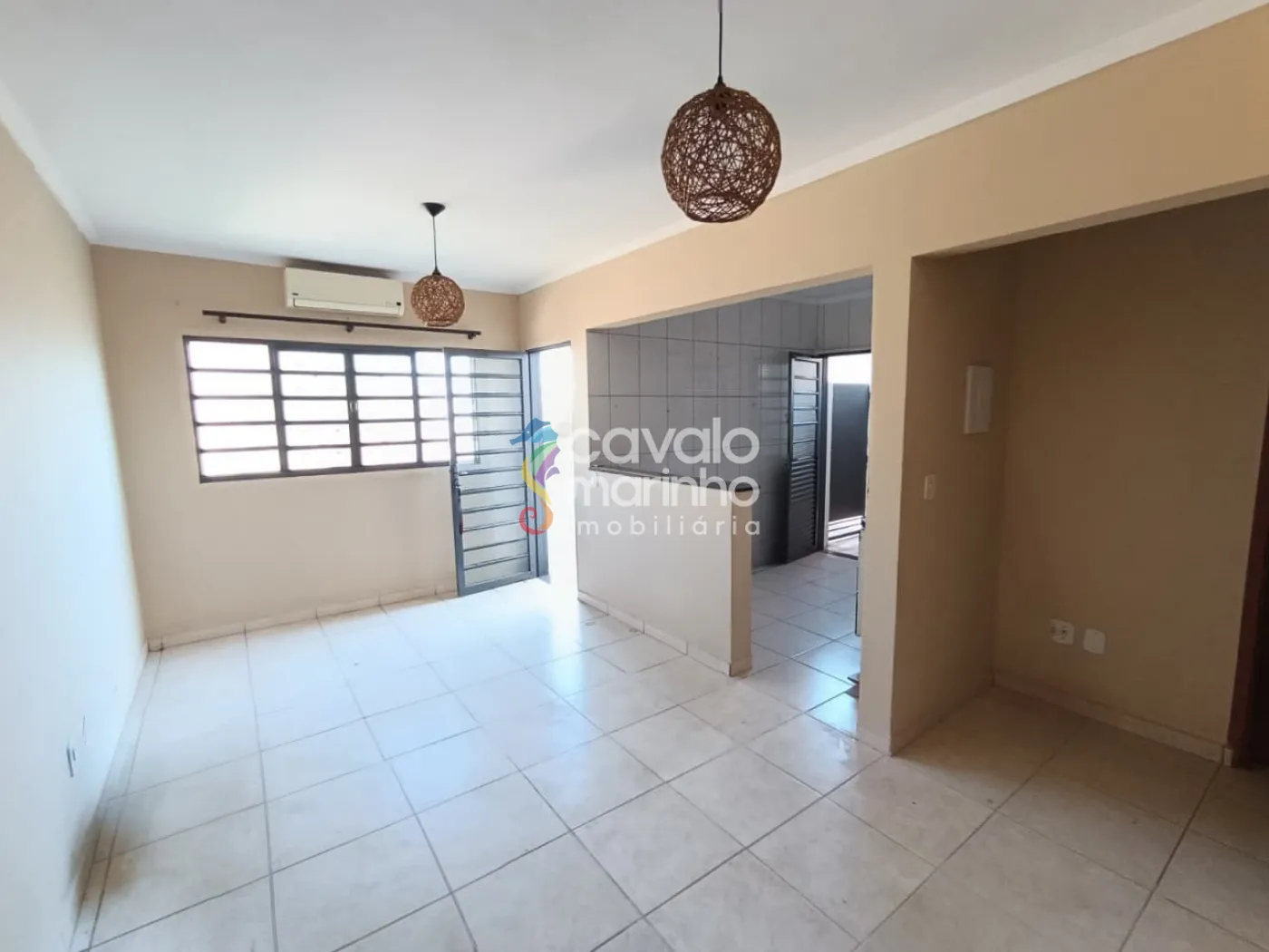 Alugar Casa / Condom&iacute;nio em Ribeir&atilde;o Preto R$ 1.100,00 - Foto 1
