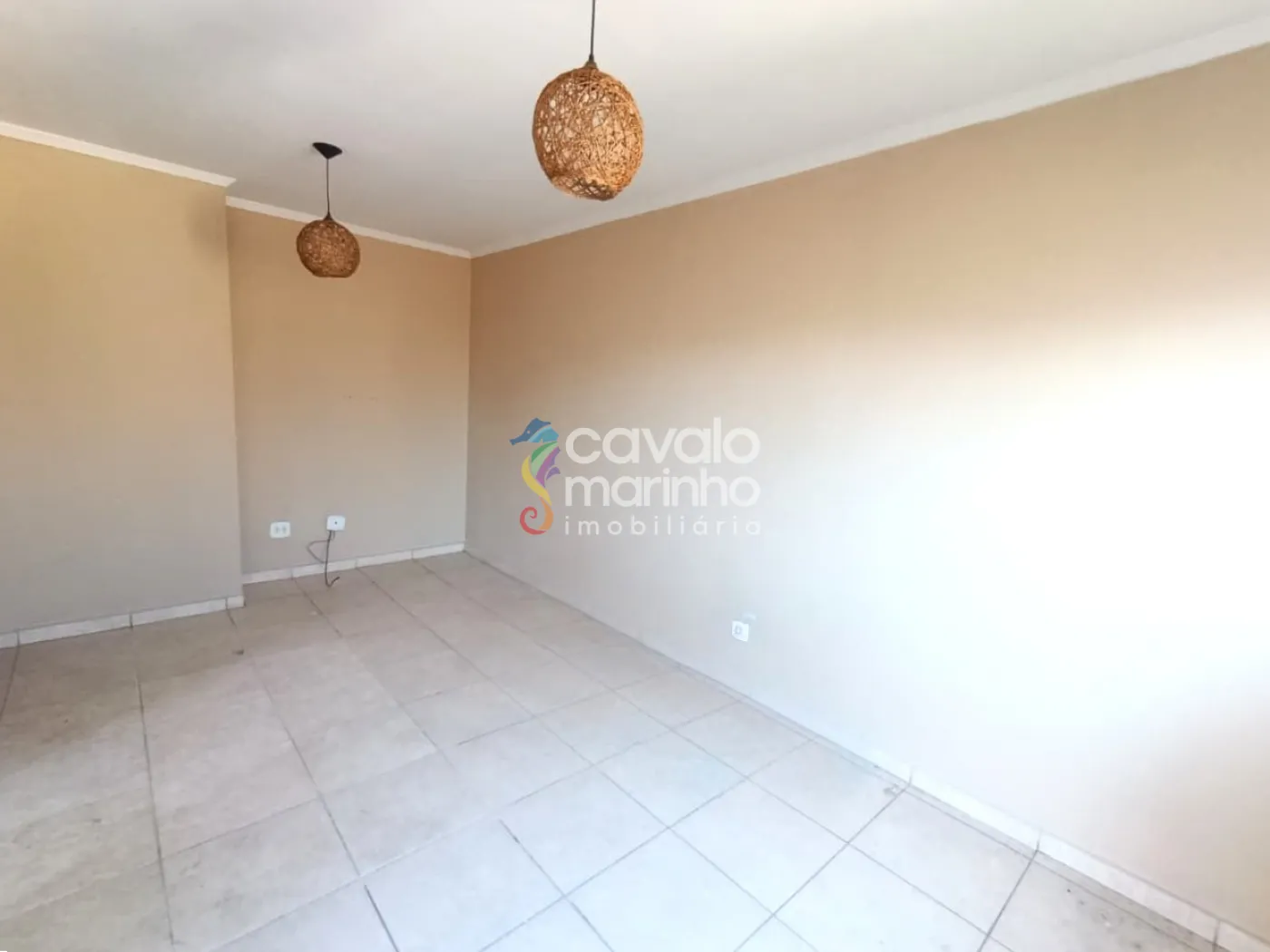 Alugar Casa / Condom&iacute;nio em Ribeir&atilde;o Preto R$ 1.100,00 - Foto 2
