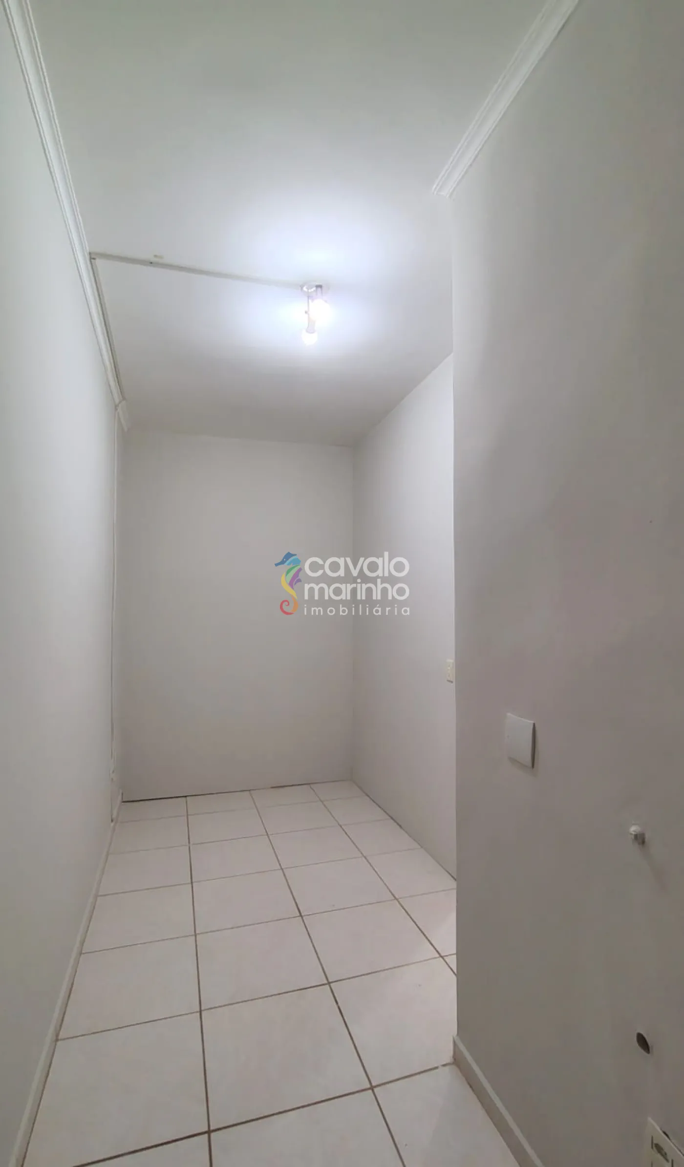 Alugar Comercial / Sala em Ribeir&atilde;o Preto R$ 1.400,00 - Foto 4