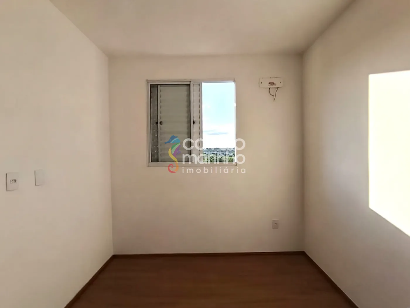 Alugar Apartamento / Padr&atilde;o em Ribeir&atilde;o Preto R$ 1.000,00 - Foto 5