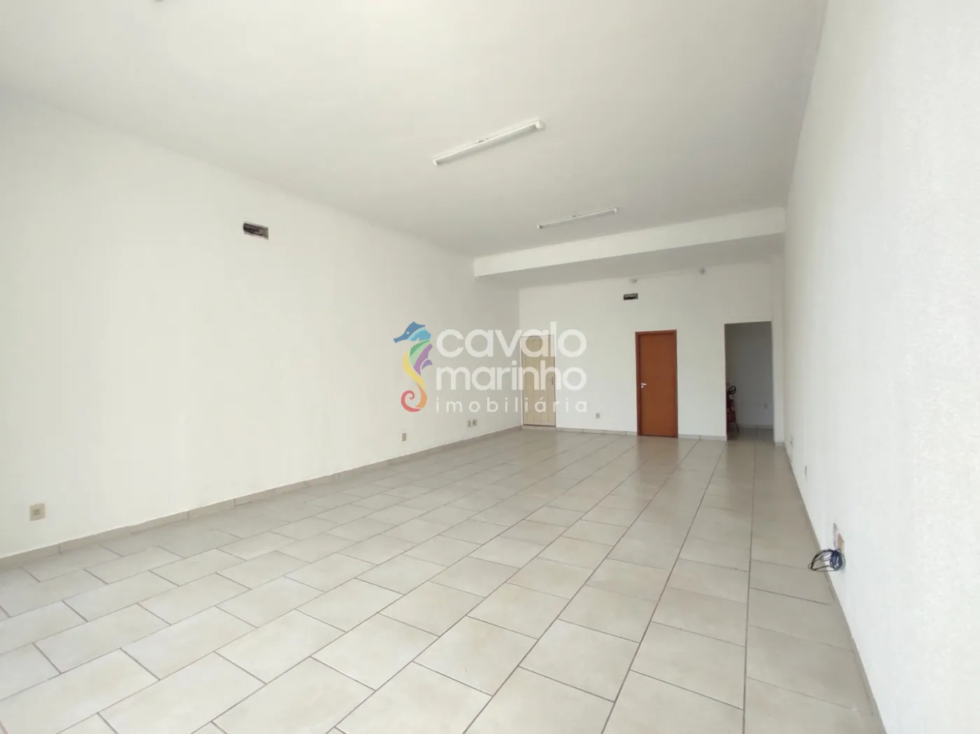 Alugar Comercial / Ponto Comercial em Ribeir&atilde;o Preto R$ 3.000,00 - Foto 1