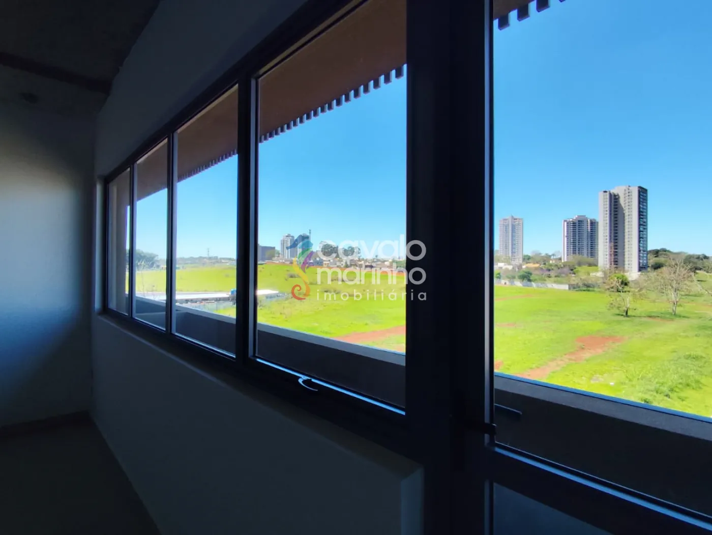Alugar Comercial / Sala em Ribeir&atilde;o Preto R$ 6.000,00 - Foto 3