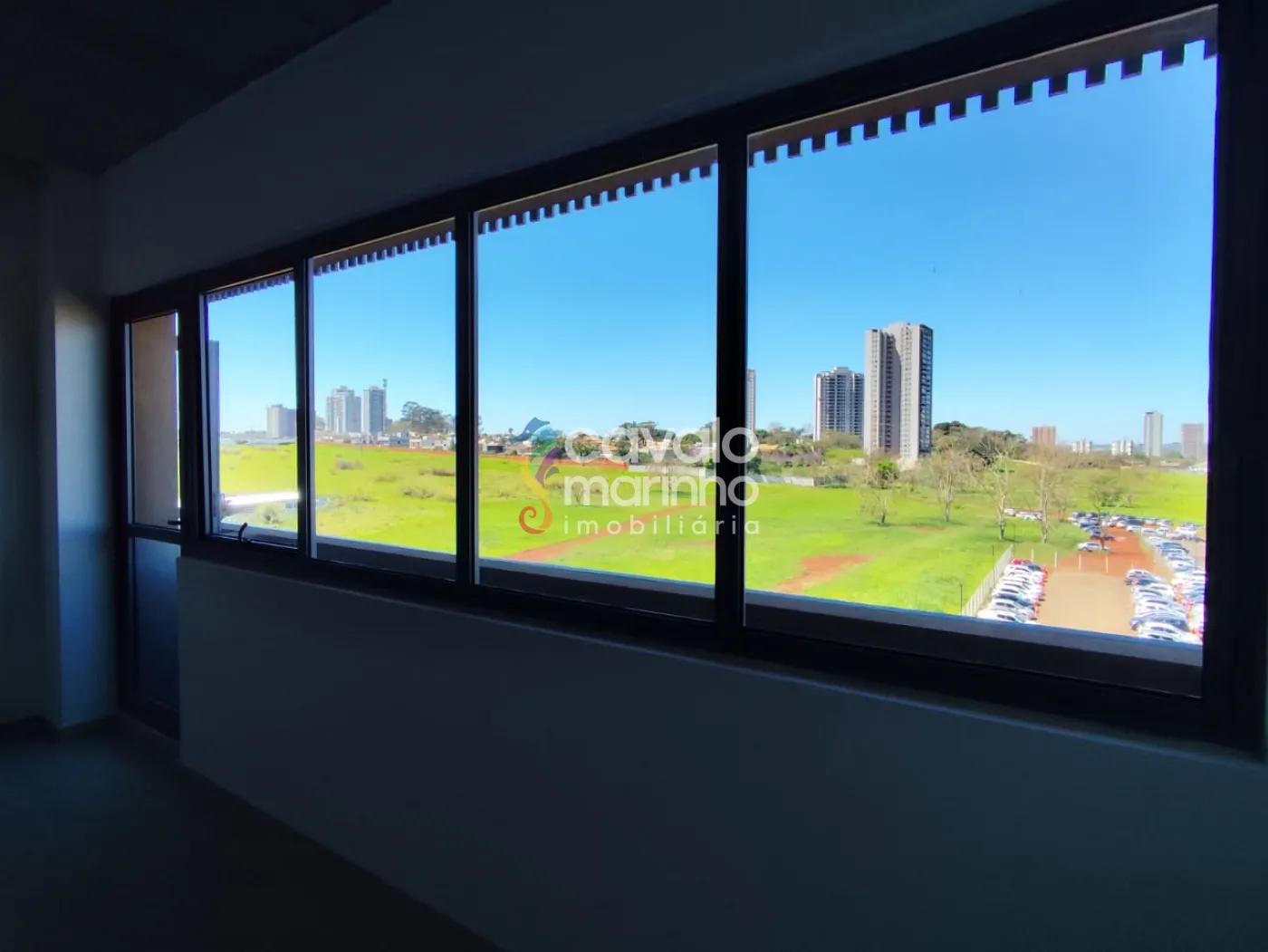 Alugar Comercial / Sala em Ribeir&atilde;o Preto R$ 6.000,00 - Foto 2