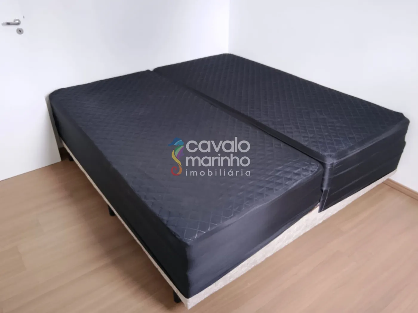 Alugar Apartamento / Padr&atilde;o em Ribeir&atilde;o Preto R$ 1.180,00 - Foto 4
