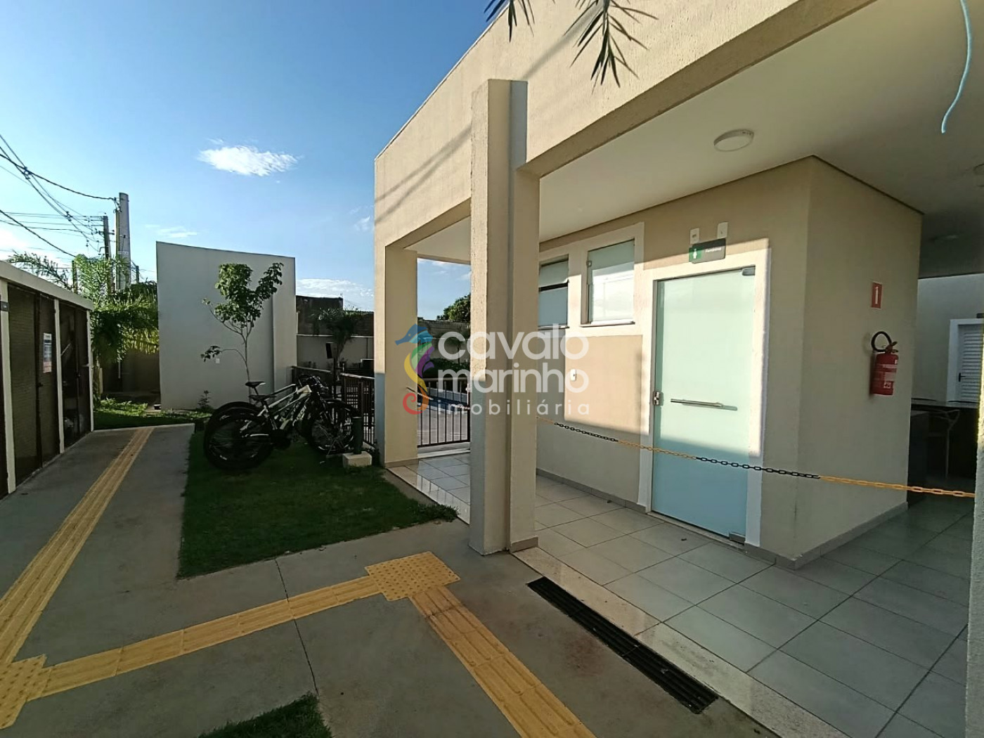 Alugar Apartamento / Padr&atilde;o em Ribeir&atilde;o Preto R$ 1.000,00 - Foto 14