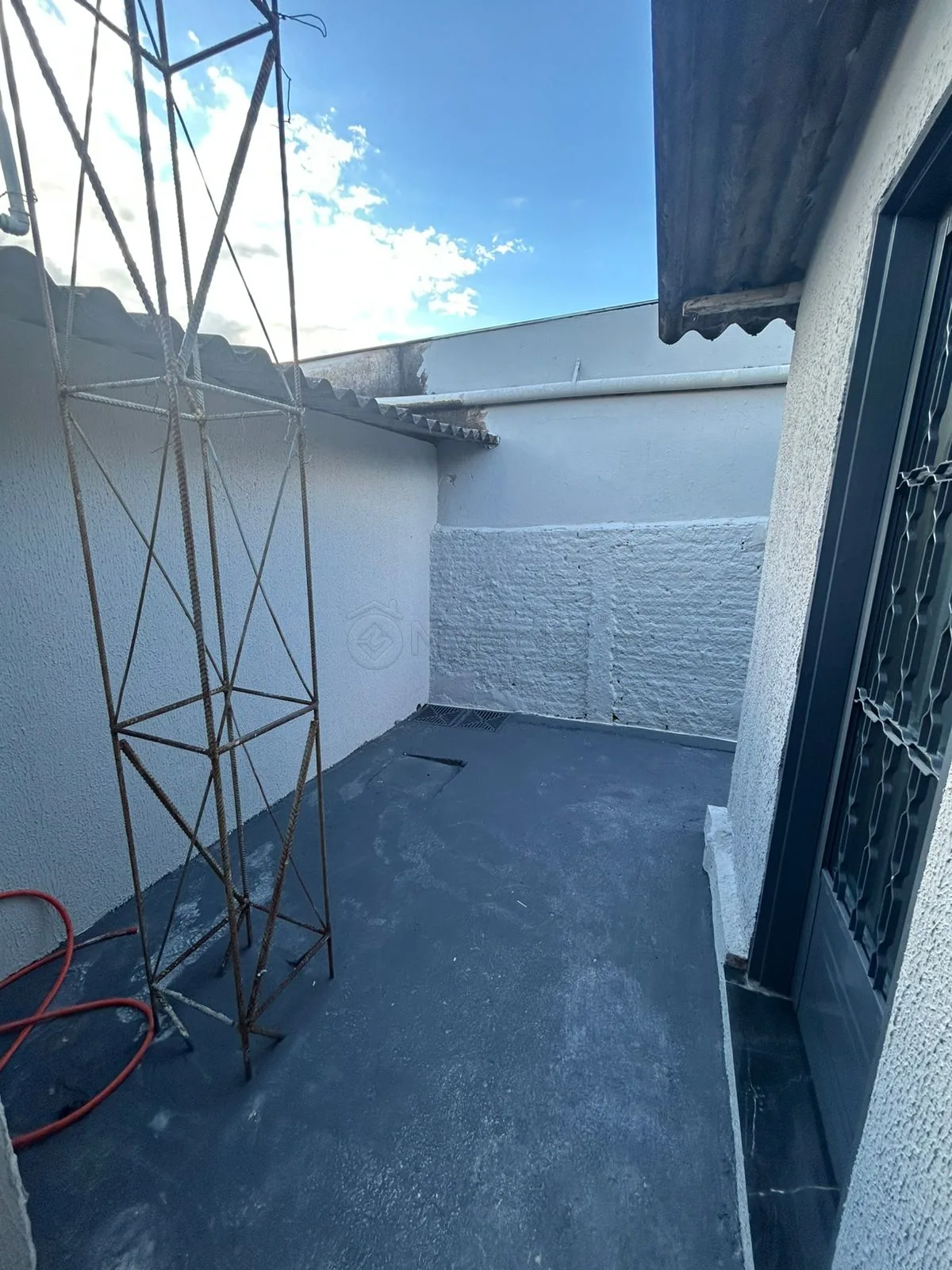 Alugar Casa / Padr&atilde;o em Goi&acirc;nia R$ 1.600,00 - Foto 1