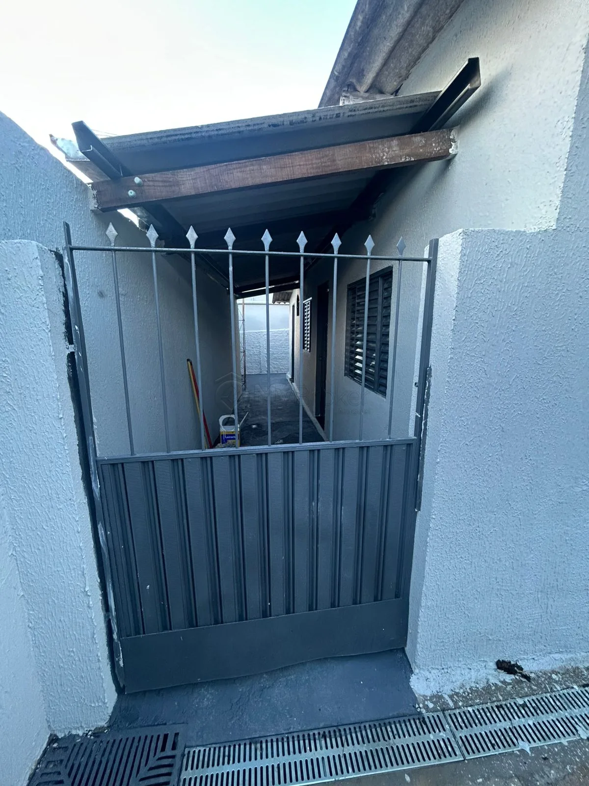 Alugar Casa / Padr&atilde;o em Goi&acirc;nia R$ 1.600,00 - Foto 2