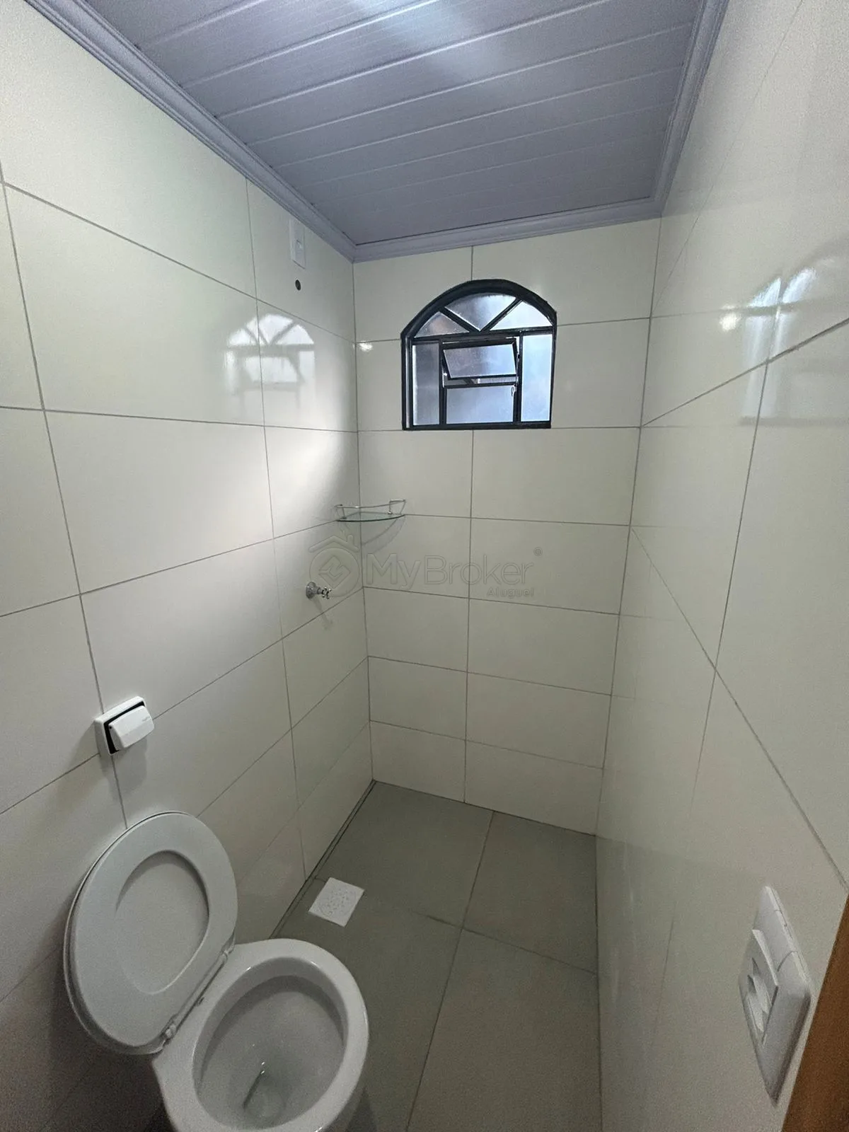 Alugar Casa / Padr&atilde;o em Goi&acirc;nia R$ 1.600,00 - Foto 15