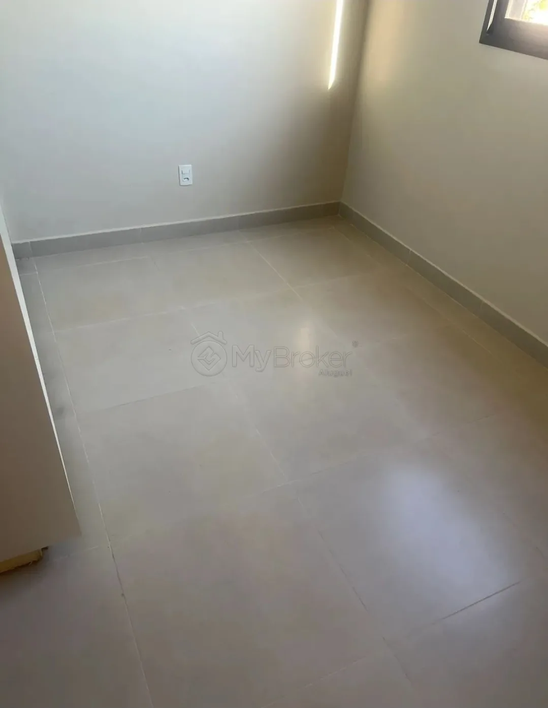 Alugar Sobrado / Em Condom&iacute;nio em Senador Canedo R$ 9.000,00 - Foto 6