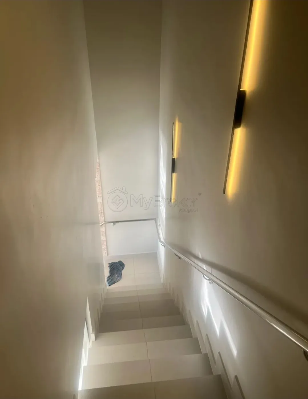 Alugar Sobrado / Em Condom&iacute;nio em Senador Canedo R$ 9.000,00 - Foto 4