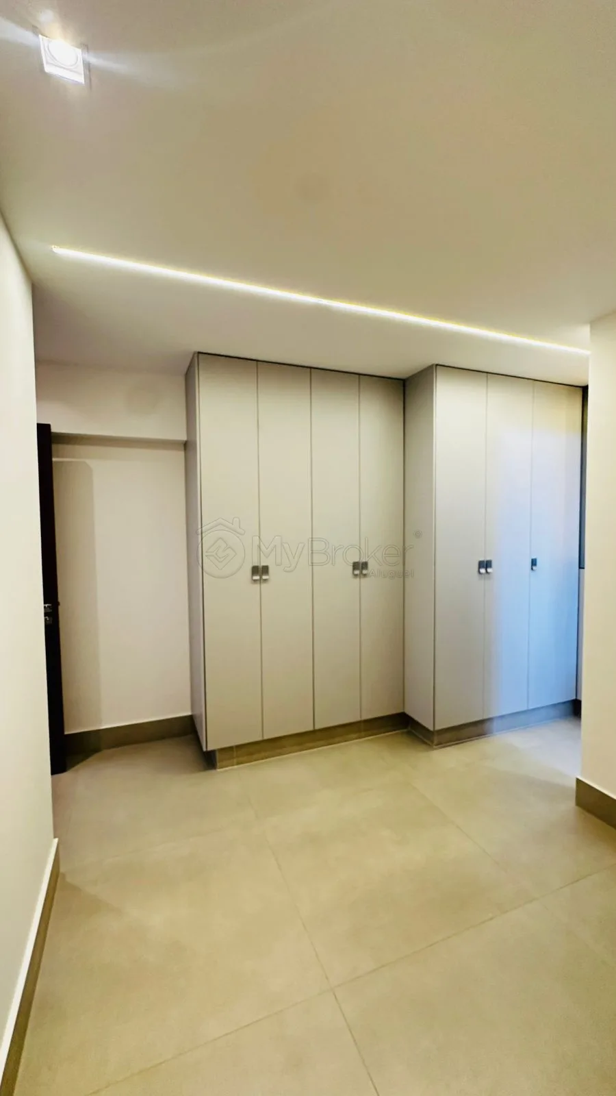 Alugar Apartamento / Padr&atilde;o em Goi&acirc;nia R$ 5.500,00 - Foto 9