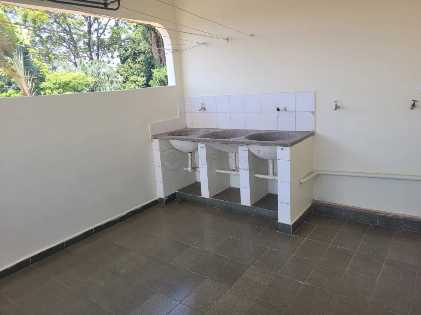 Alugar Sobrado / Em Condom&iacute;nio em Goi&acirc;nia R$ 5.000,00 - Foto 4
