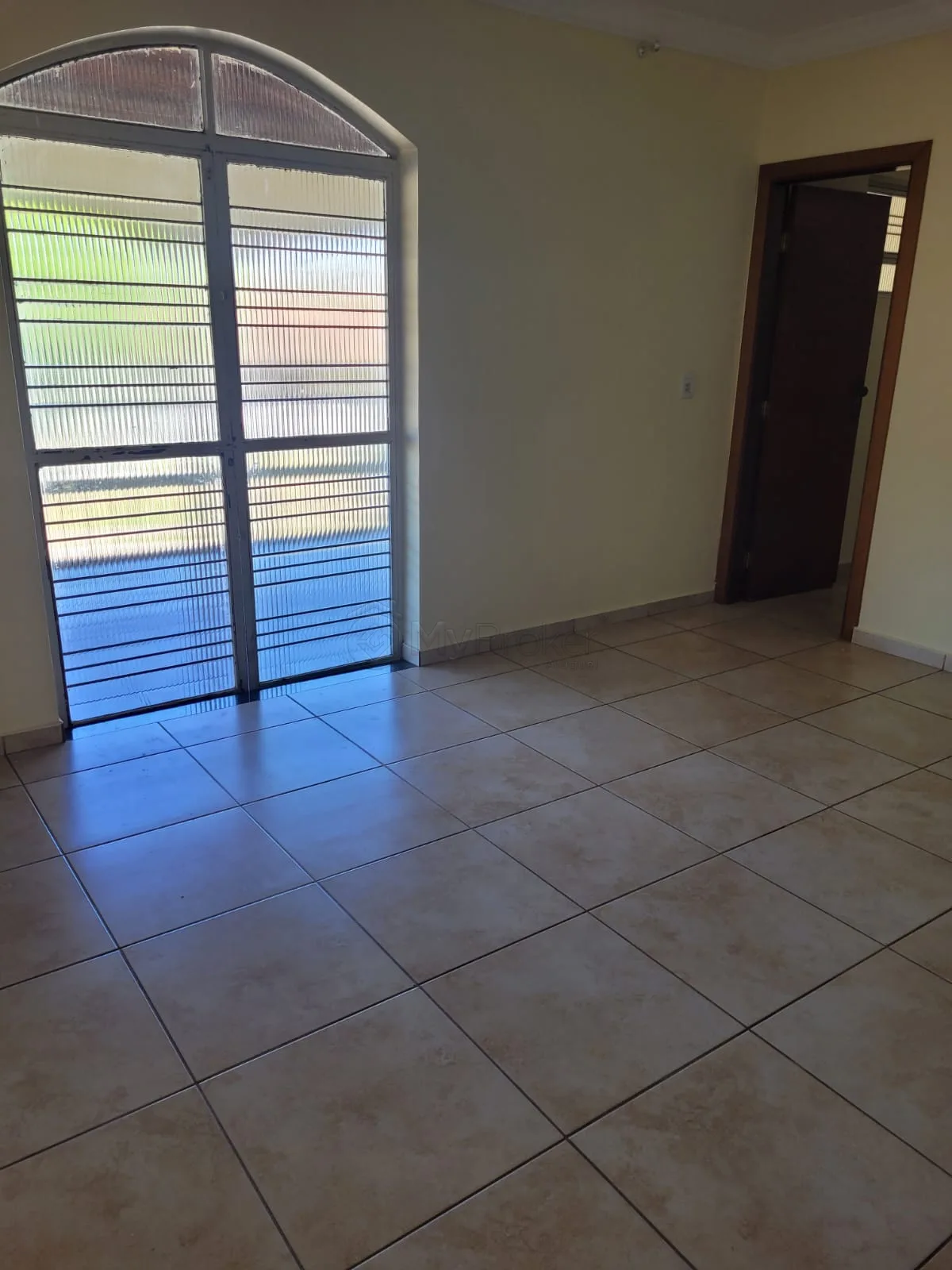 Alugar Sobrado / Em Condom&iacute;nio em Goi&acirc;nia R$ 5.000,00 - Foto 2
