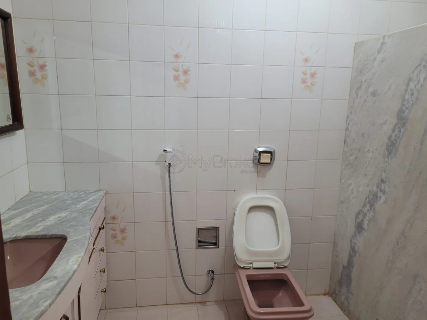 Alugar Sobrado / Em Condom&iacute;nio em Goi&acirc;nia R$ 5.000,00 - Foto 14