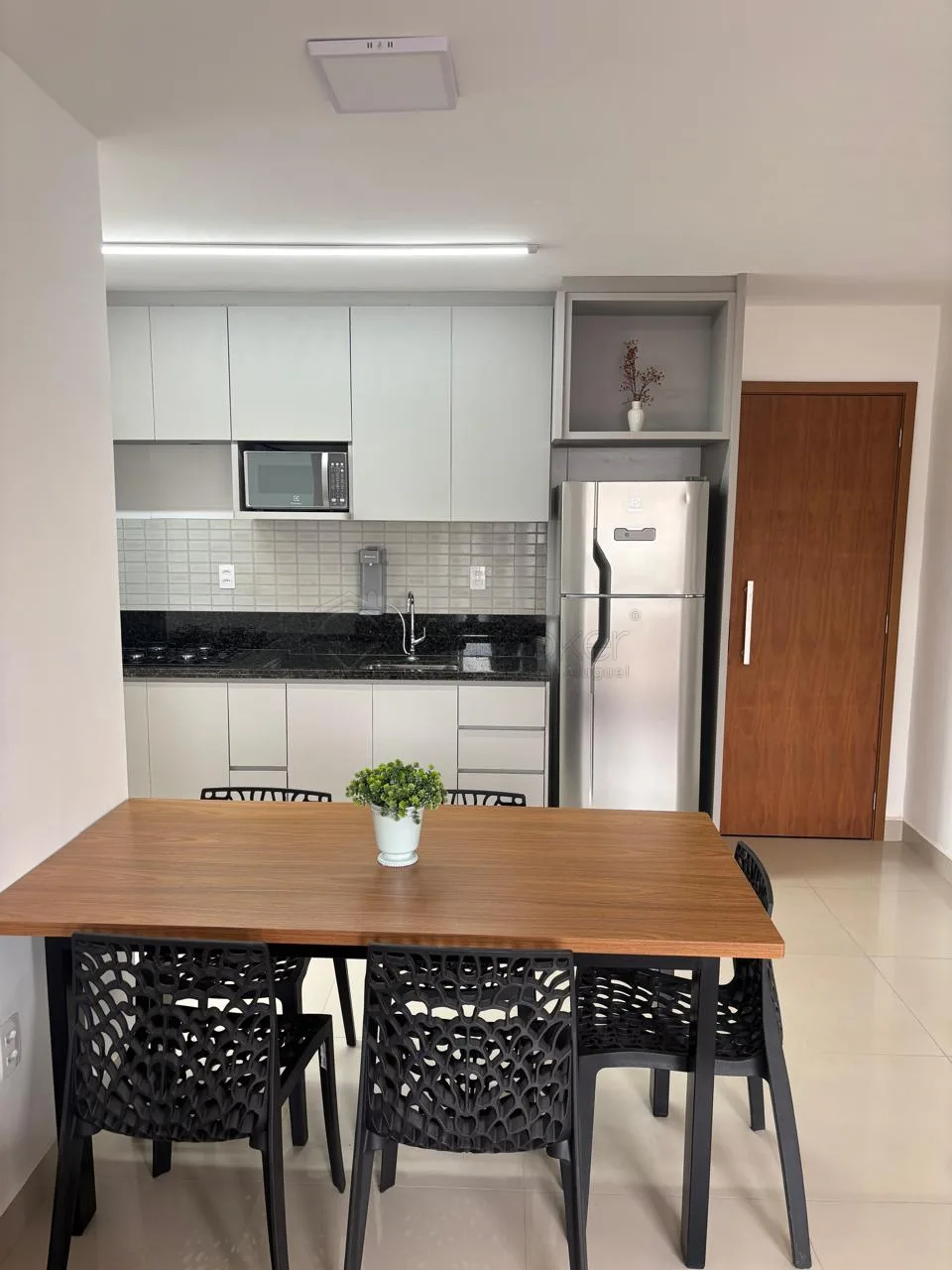 Alugar Apartamento / Padr&atilde;o em Goi&acirc;nia R$ 4.000,00 - Foto 8
