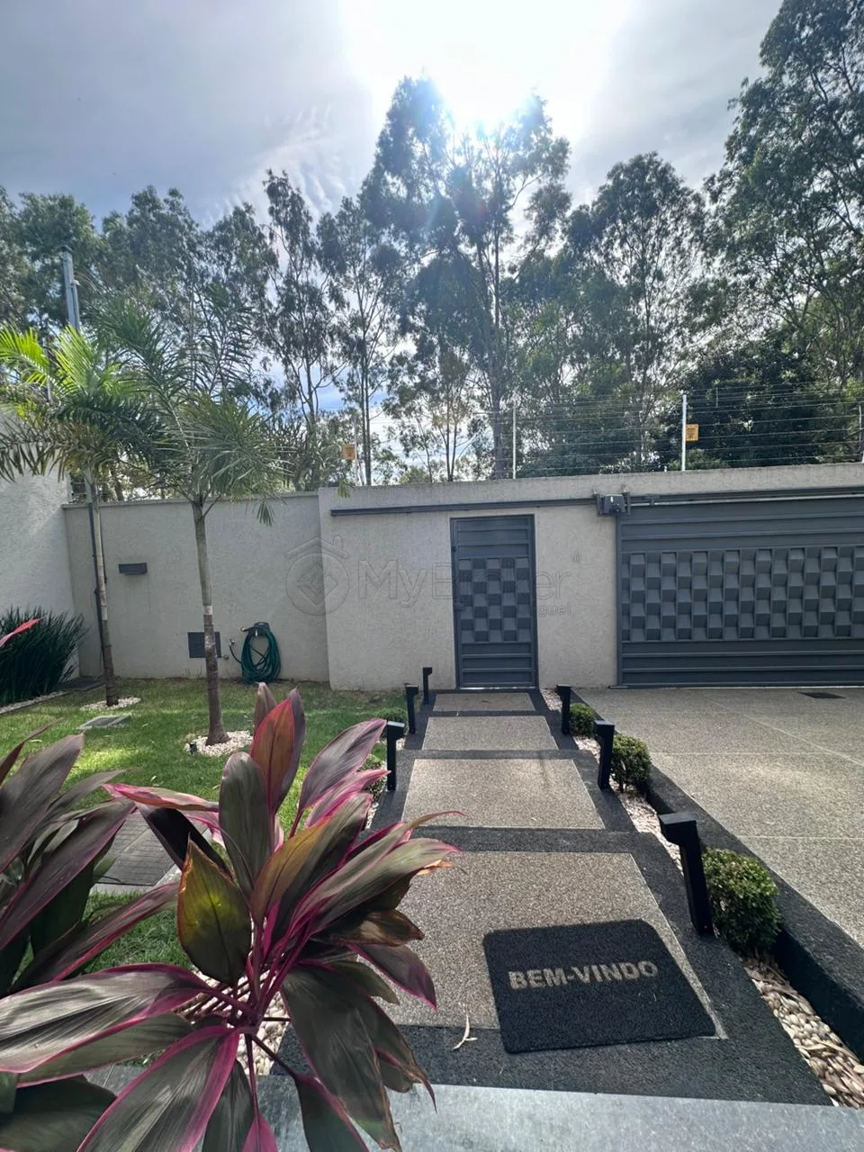 Alugar Casa / Padr&atilde;o em Goi&acirc;nia R$ 13.000,00 - Foto 3