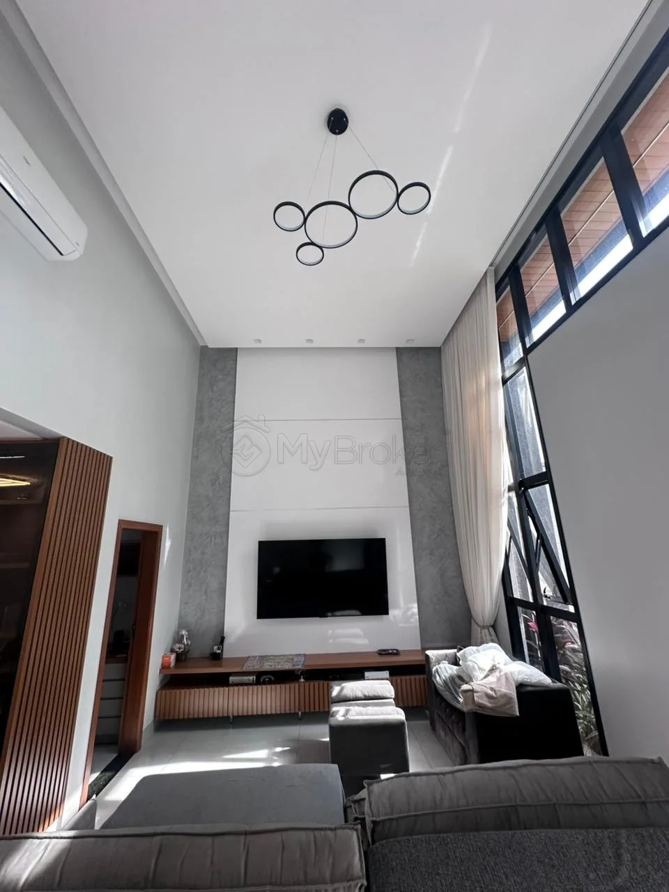 Alugar Casa / Padr&atilde;o em Goi&acirc;nia R$ 13.000,00 - Foto 18