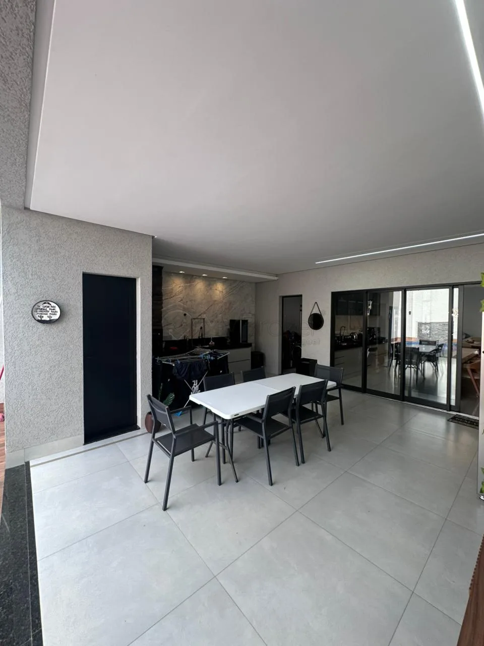 Alugar Casa / Padr&atilde;o em Goi&acirc;nia R$ 13.000,00 - Foto 1