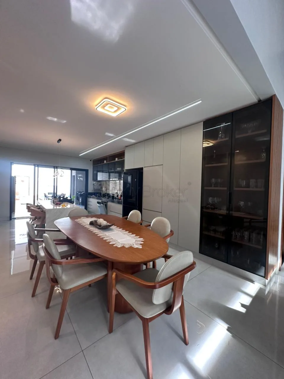 Alugar Casa / Padr&atilde;o em Goi&acirc;nia R$ 13.000,00 - Foto 4