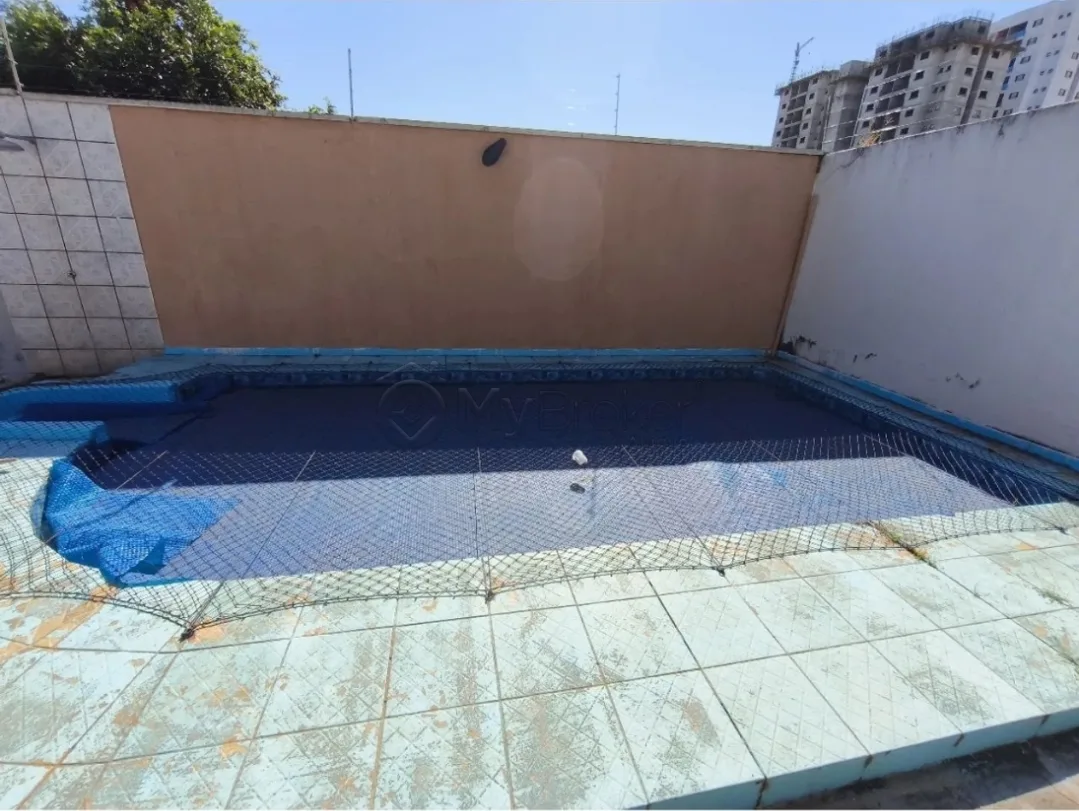Alugar Casa / Sobrado em Goi&acirc;nia R$ 4.700,00 - Foto 7