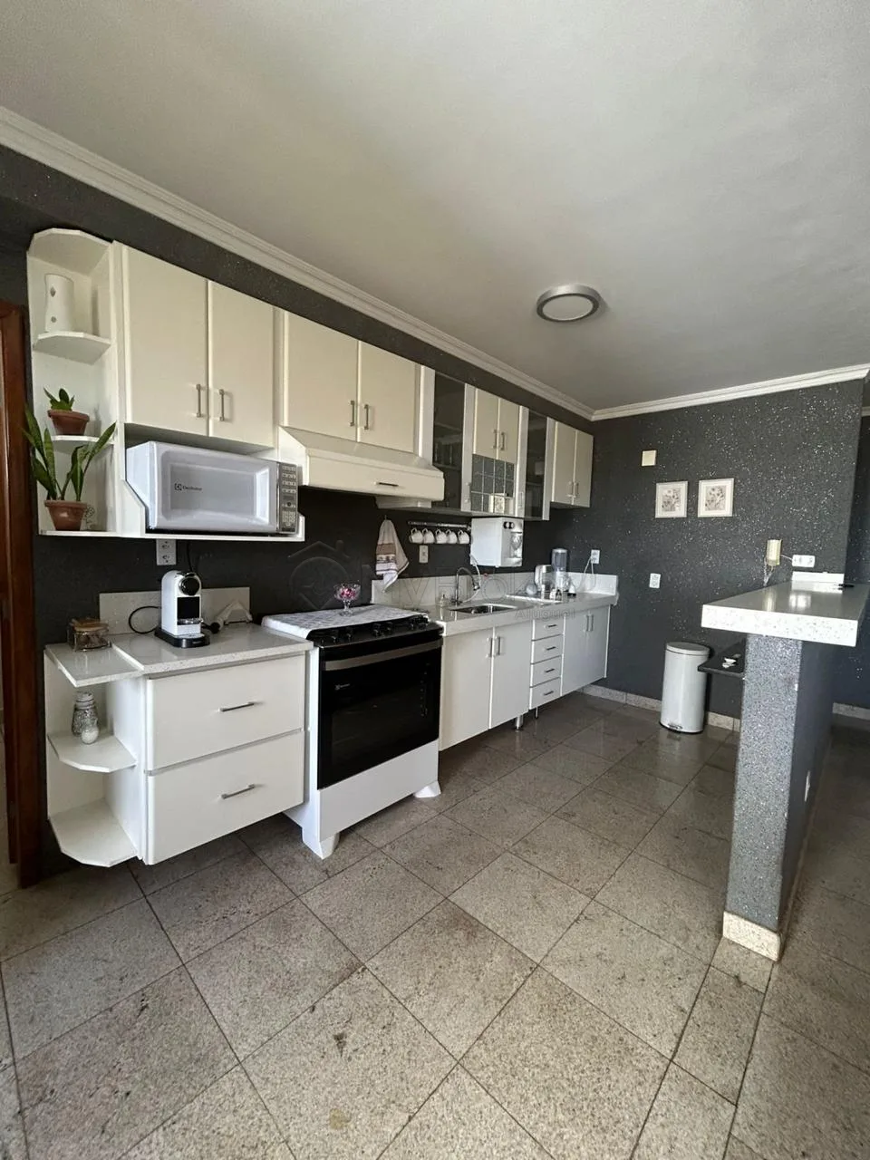 Alugar Apartamento / Padr&atilde;o em Goi&acirc;nia R$ 3.500,00 - Foto 4