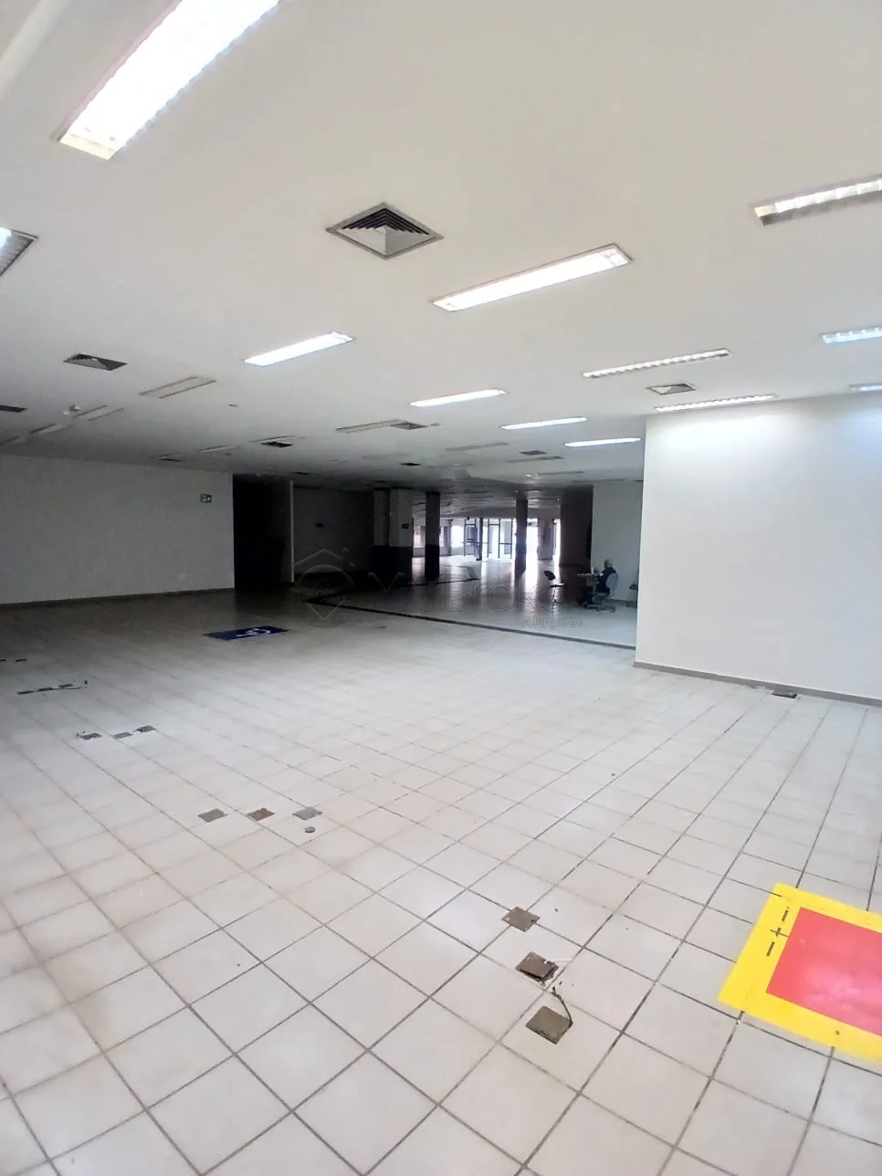 Alugar Comercial / Sala em Goi&acirc;nia R$ 55.000,00 - Foto 9