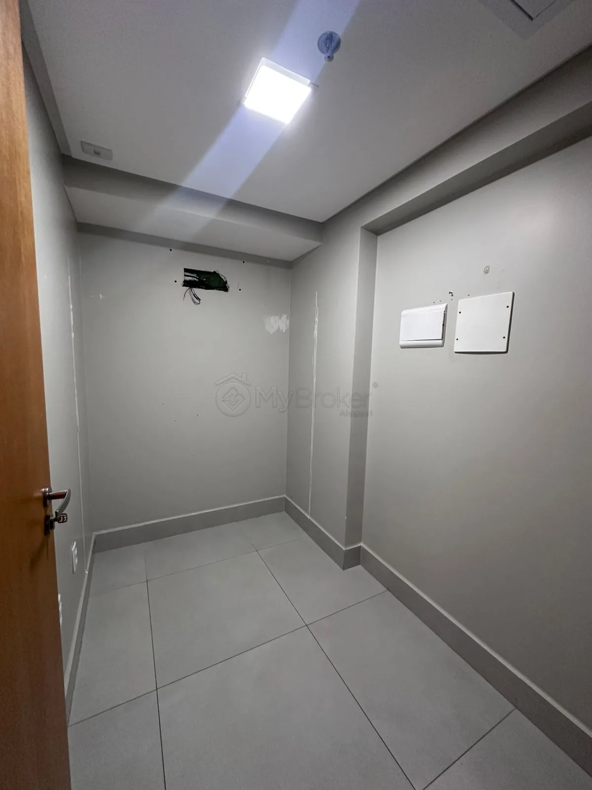 Alugar Comercial / Sala em Condom&iacute;nio em Goi&acirc;nia R$ 13.200,00 - Foto 5