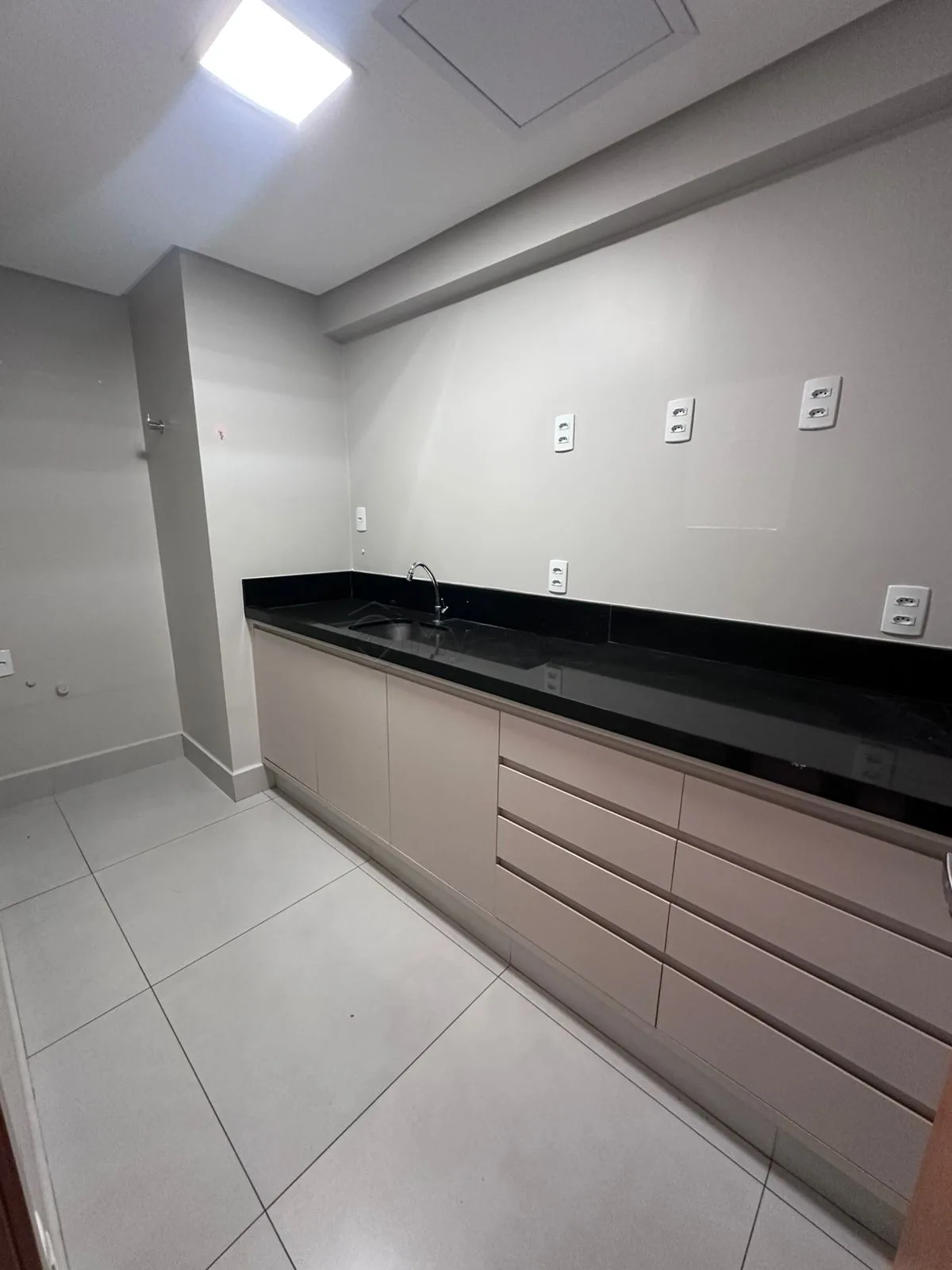 Alugar Comercial / Sala em Condom&iacute;nio em Goi&acirc;nia R$ 13.200,00 - Foto 20