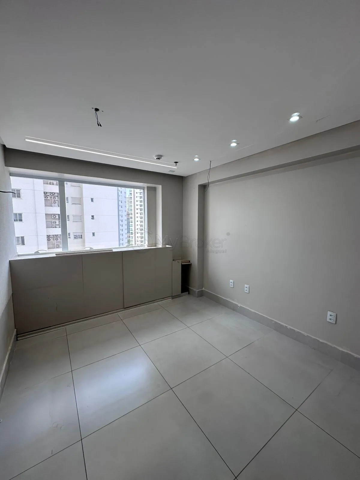 Alugar Comercial / Sala em Condom&iacute;nio em Goi&acirc;nia R$ 3.300,00 - Foto 2