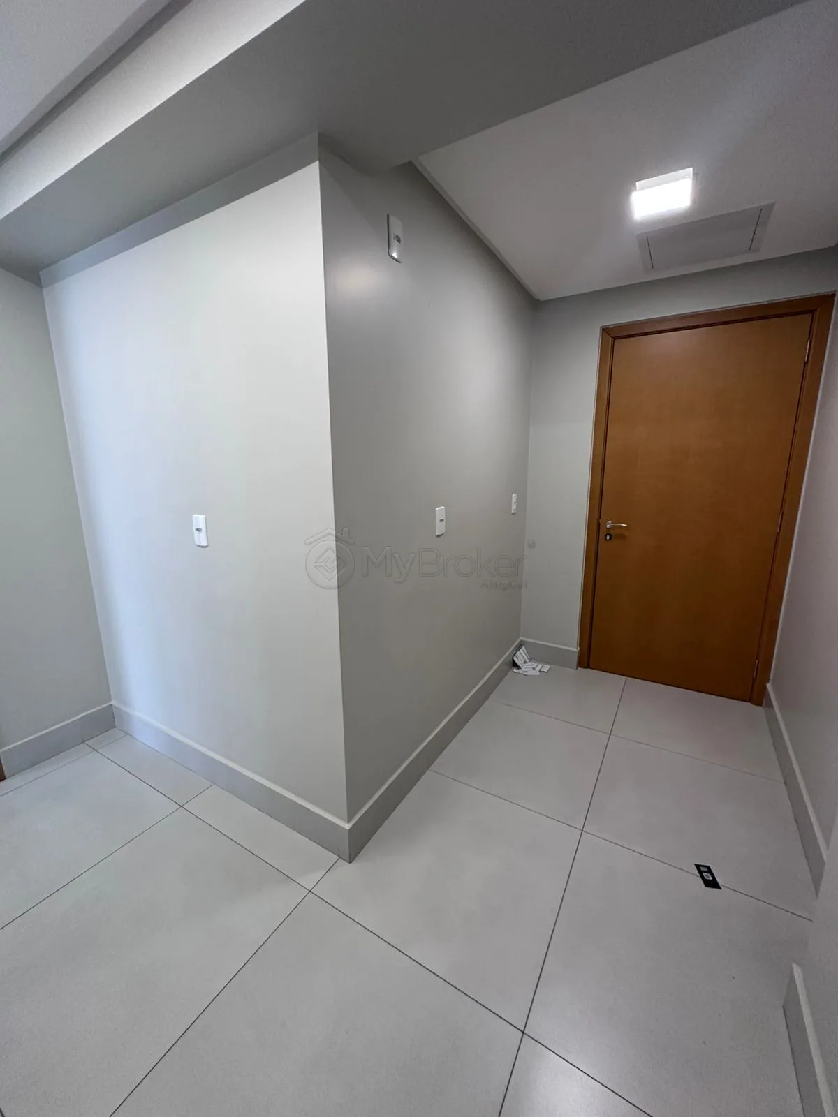 Alugar Comercial / Sala em Condom&iacute;nio em Goi&acirc;nia R$ 3.300,00 - Foto 4