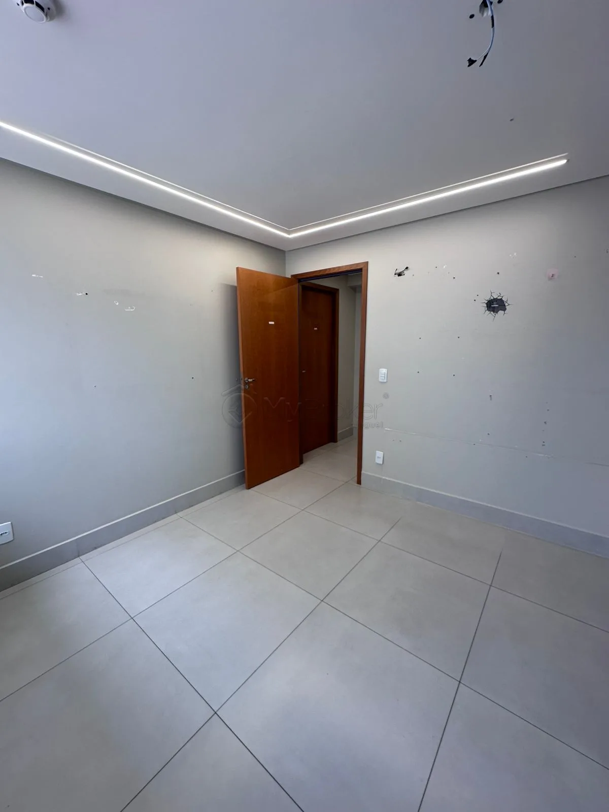 Alugar Comercial / Sala em Condom&iacute;nio em Goi&acirc;nia R$ 3.300,00 - Foto 7
