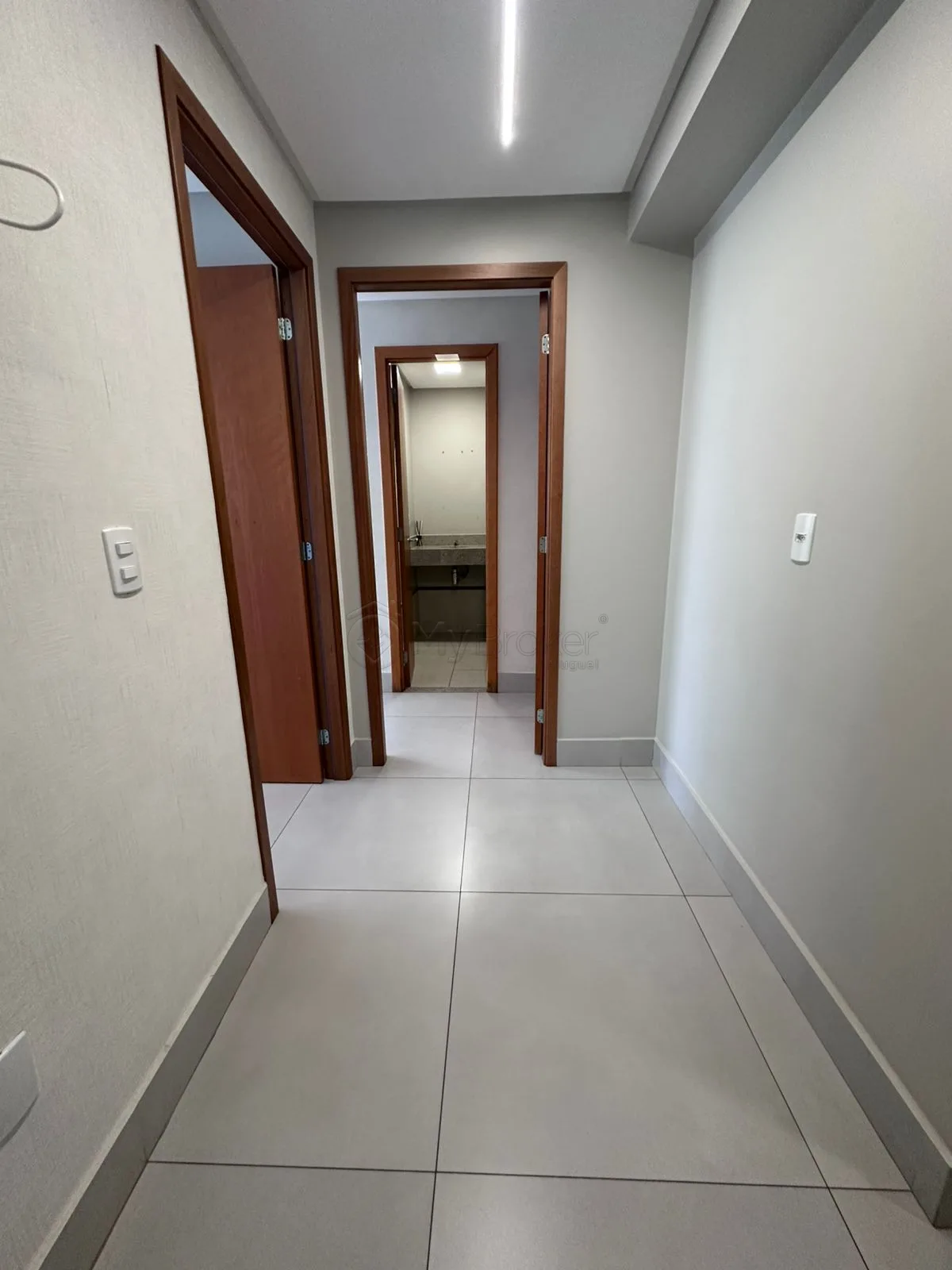 Alugar Comercial / Sala em Condom&iacute;nio em Goi&acirc;nia R$ 3.300,00 - Foto 10