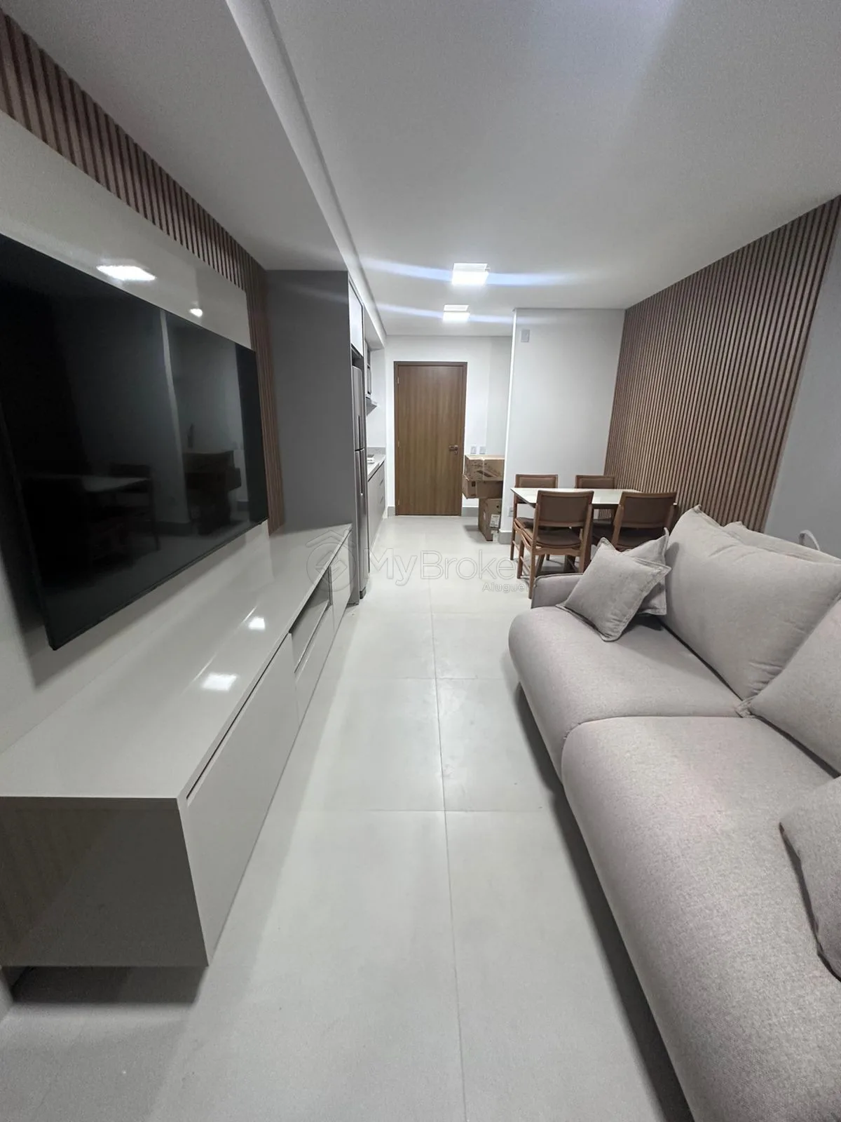 Alugar Apartamento / Flat em Goi&acirc;nia R$ 4.500,00 - Foto 1
