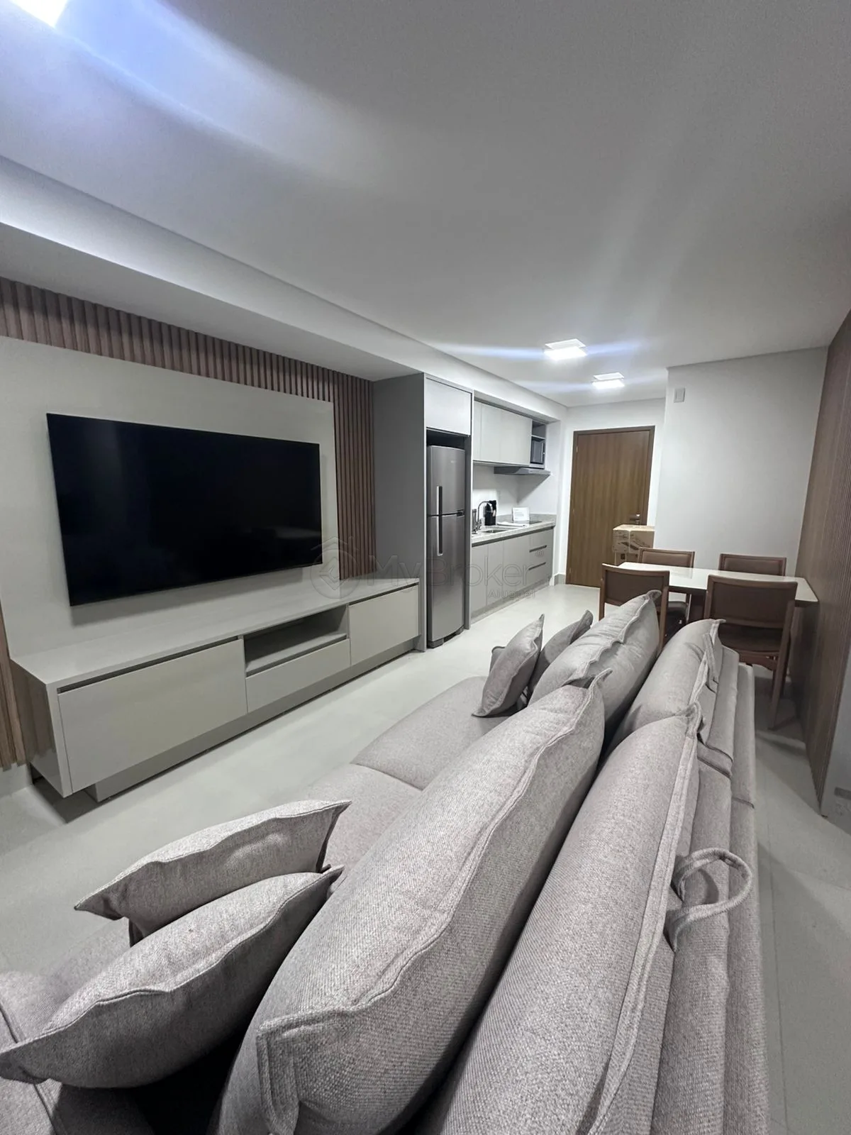 Alugar Apartamento / Flat em Goi&acirc;nia R$ 4.500,00 - Foto 2