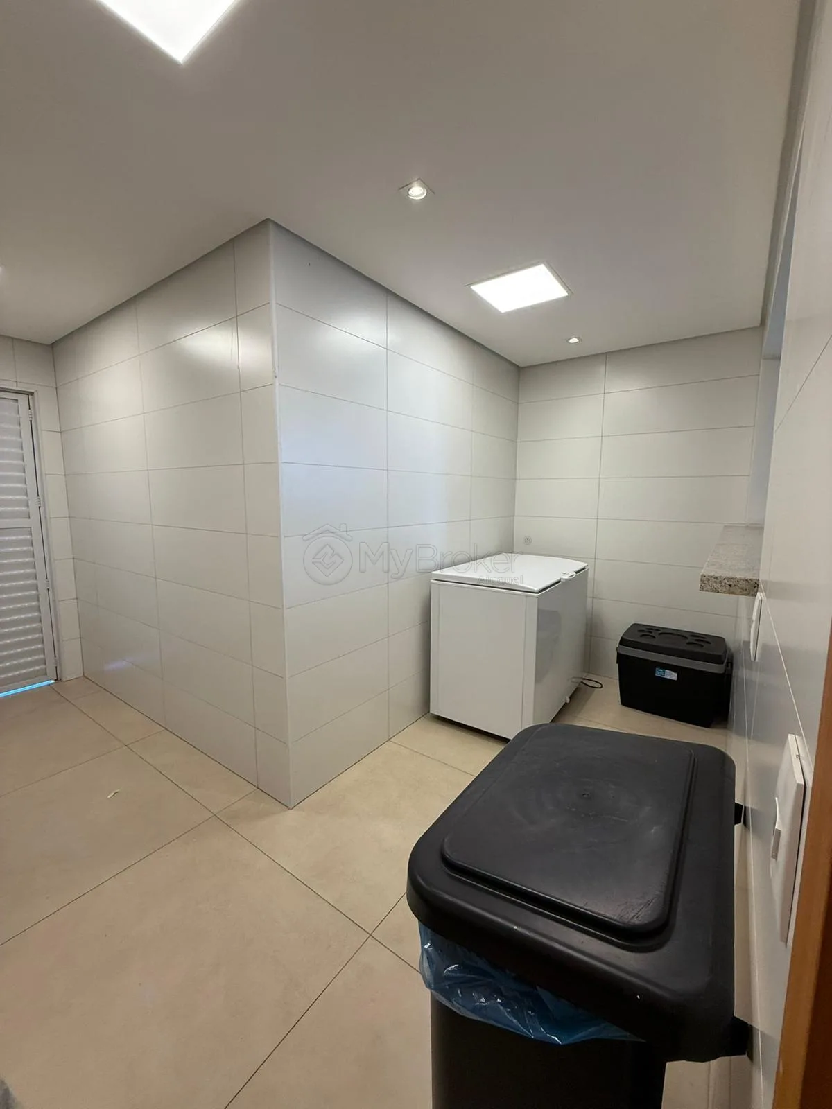 Alugar Apartamento / Padr&atilde;o em Goi&acirc;nia R$ 3.000,00 - Foto 7