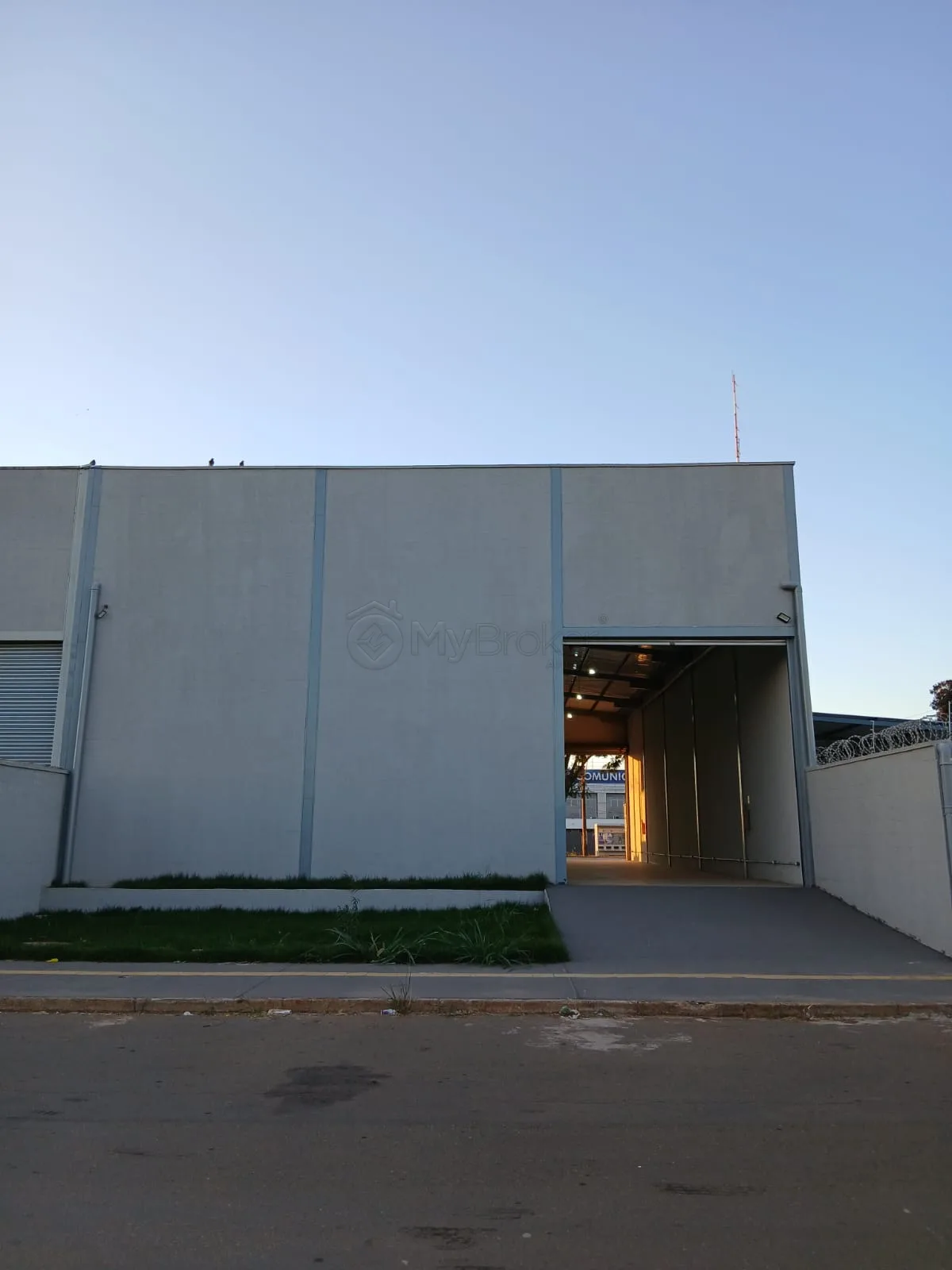 Alugar Comercial / Galp&atilde;o em Aparecida de Goi&acirc;nia R$ 15.000,00 - Foto 7